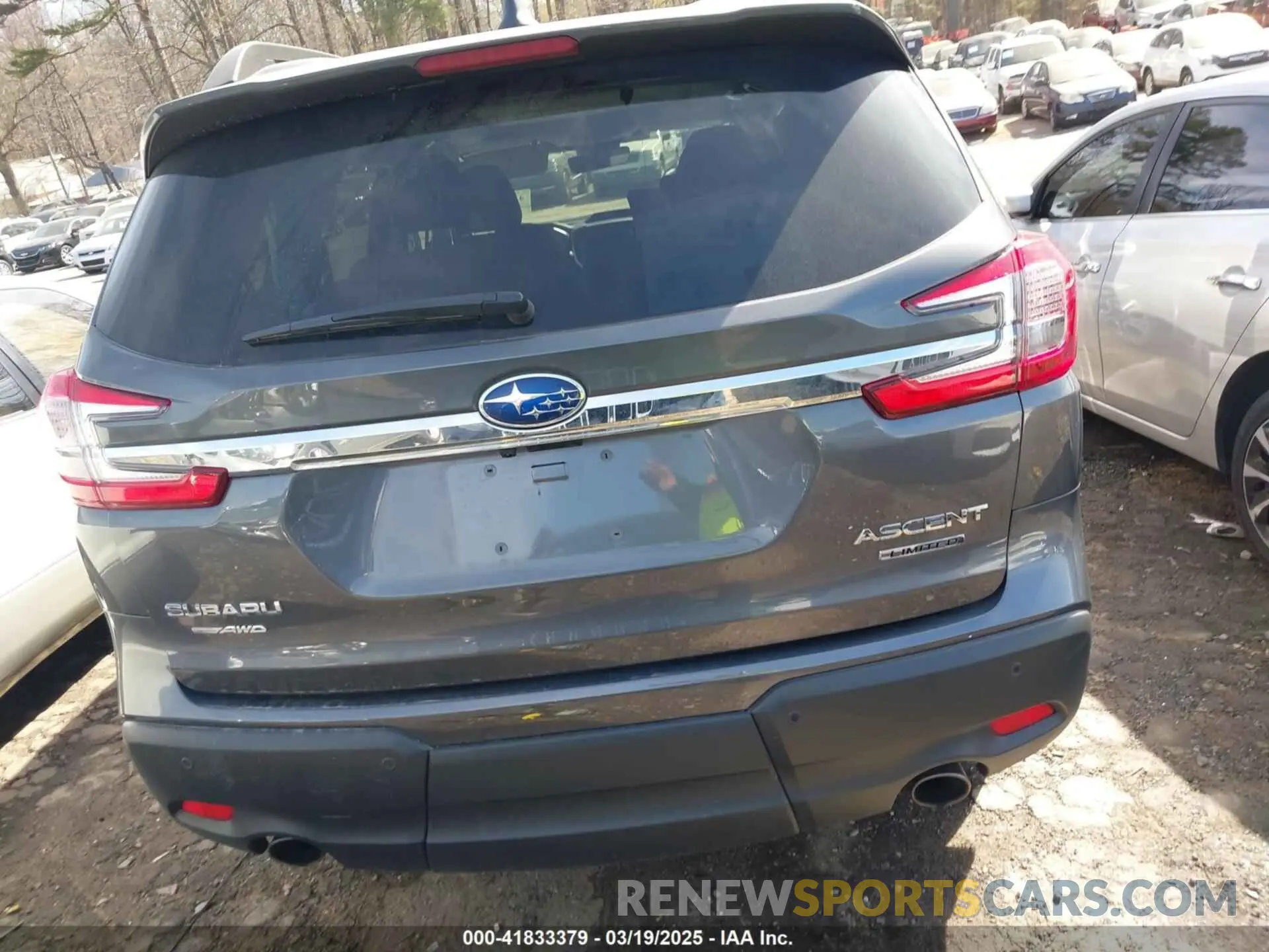 17 Photograph of a damaged car 4S4WMAUD5R3433323 SUBARU ASCENT 2024