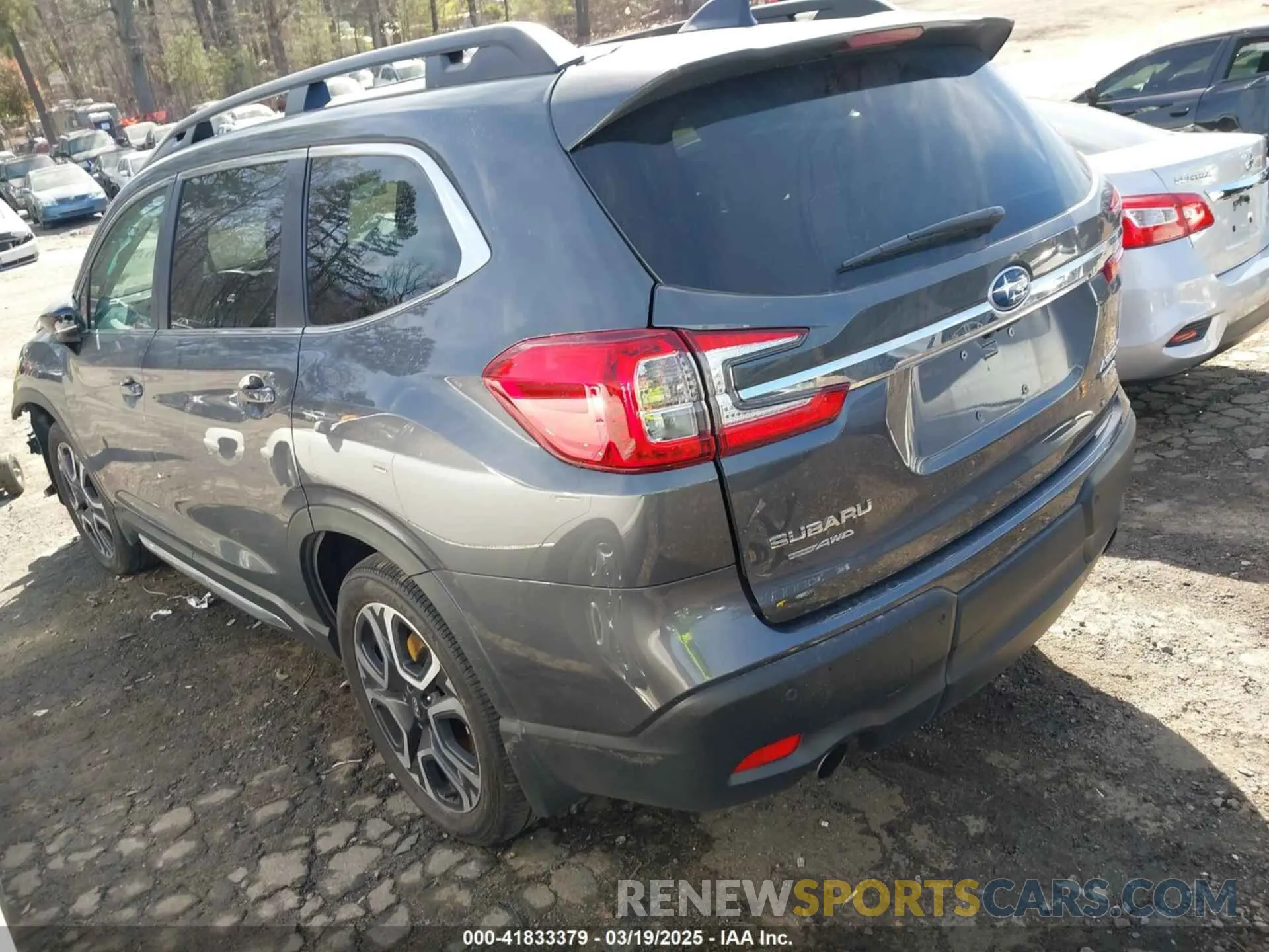 3 Photograph of a damaged car 4S4WMAUD5R3433323 SUBARU ASCENT 2024