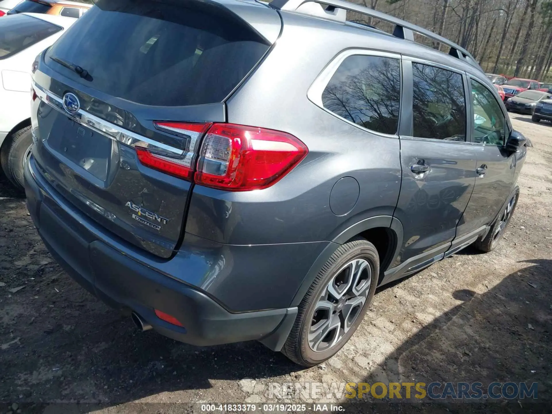 4 Photograph of a damaged car 4S4WMAUD5R3433323 SUBARU ASCENT 2024