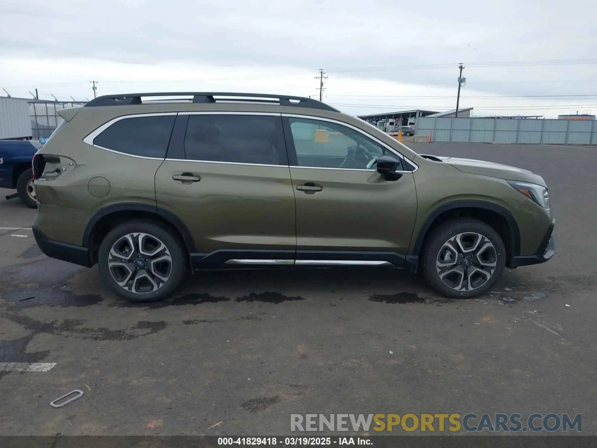 14 Photograph of a damaged car 4S4WMAUD5R3441356 SUBARU ASCENT 2024