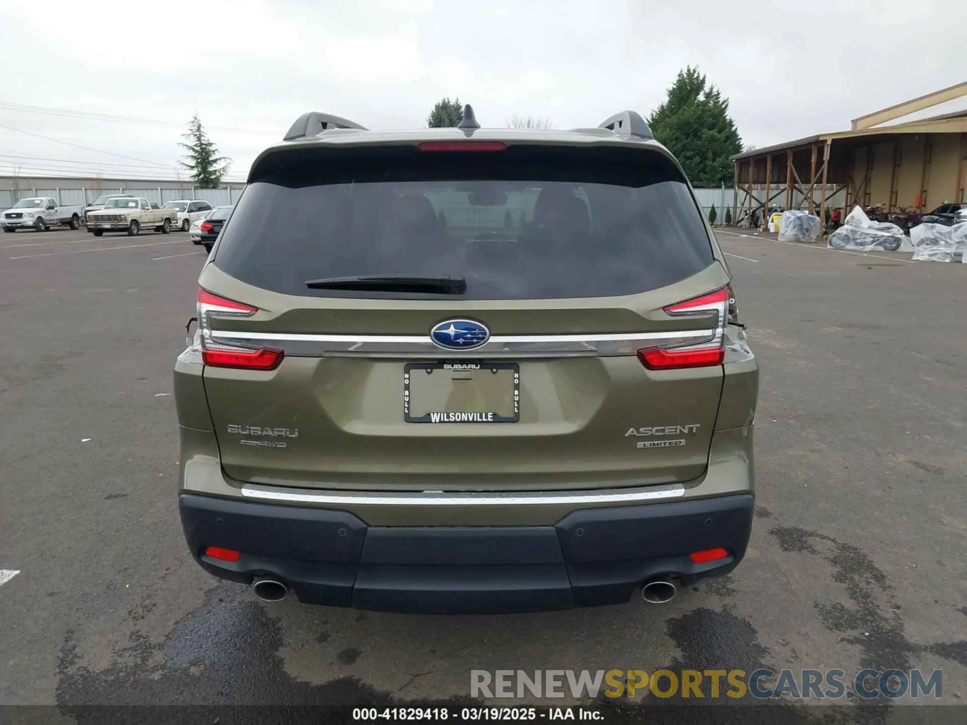 17 Photograph of a damaged car 4S4WMAUD5R3441356 SUBARU ASCENT 2024