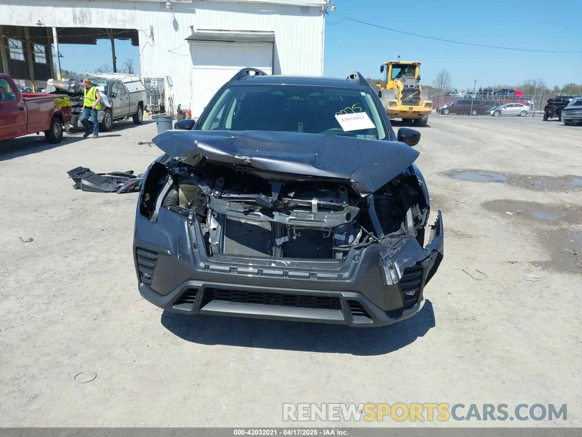 13 Photograph of a damaged car 4S4WMAUD8R3402275 SUBARU ASCENT 2024