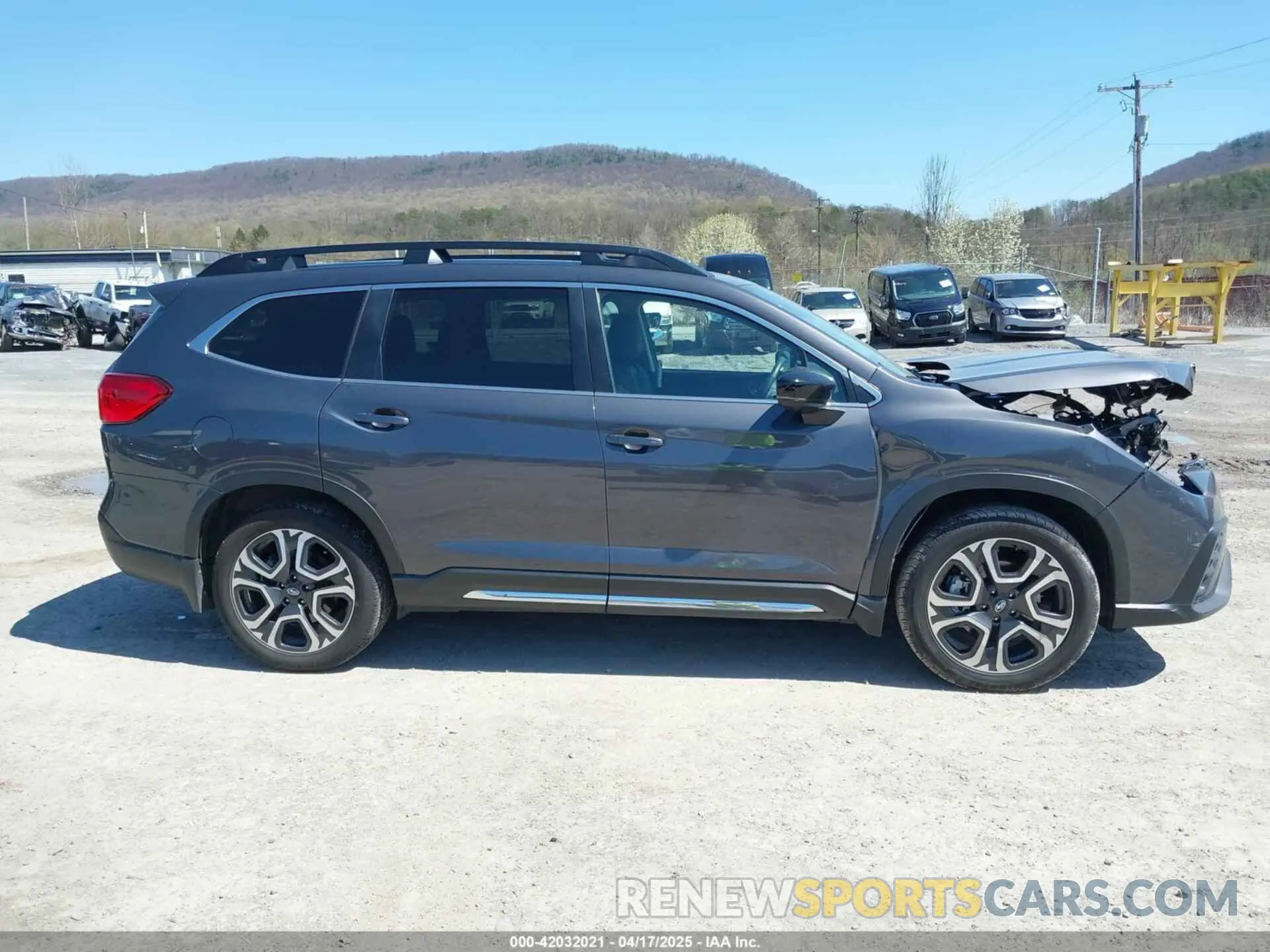 14 Photograph of a damaged car 4S4WMAUD8R3402275 SUBARU ASCENT 2024