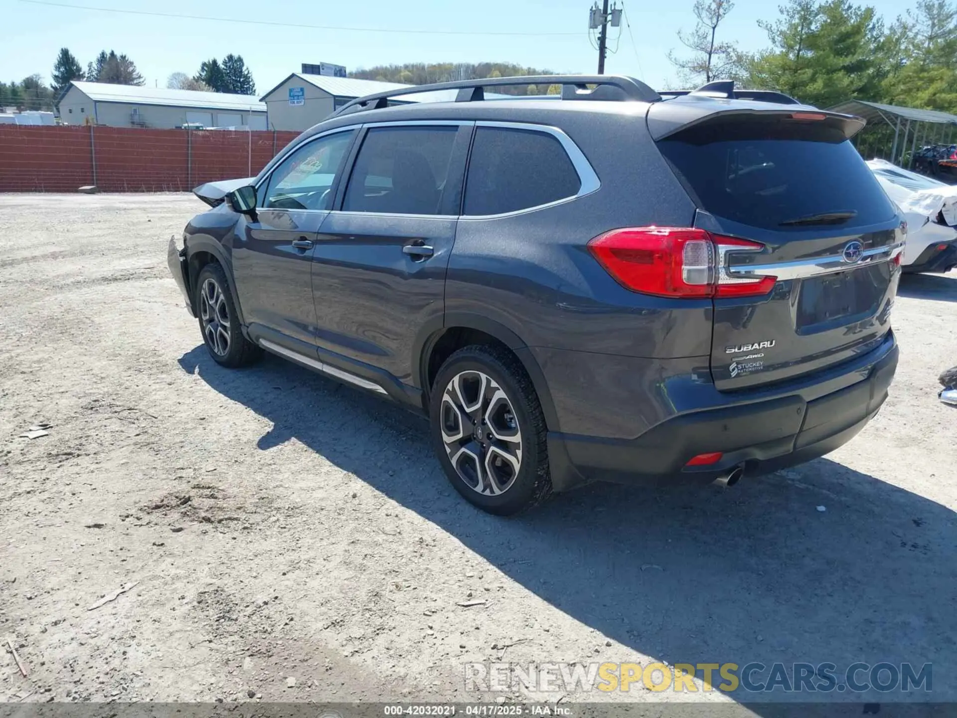 3 Photograph of a damaged car 4S4WMAUD8R3402275 SUBARU ASCENT 2024