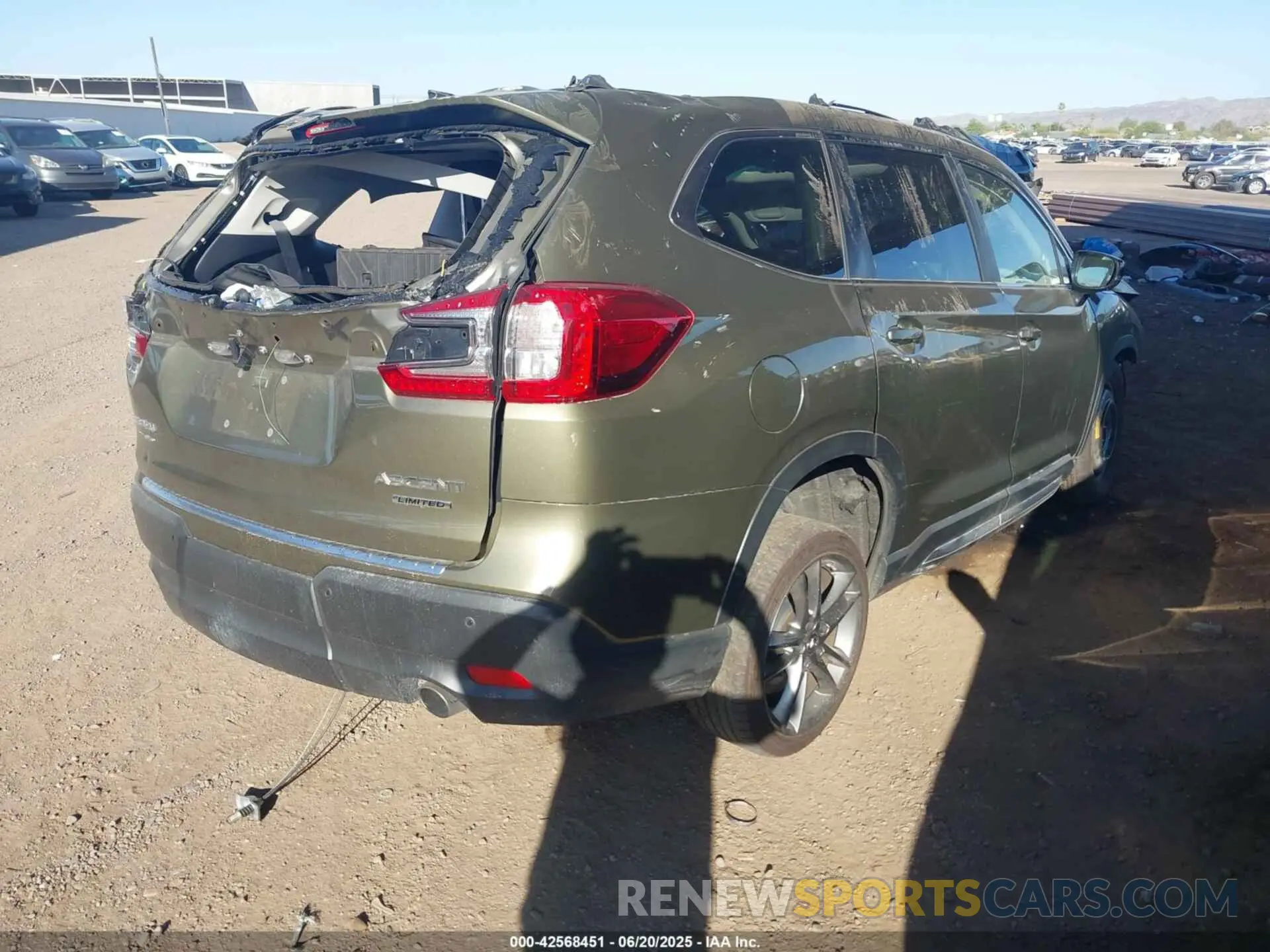 4 Photograph of a damaged car 4S4WMAUDXR3455768 SUBARU ASCENT 2024