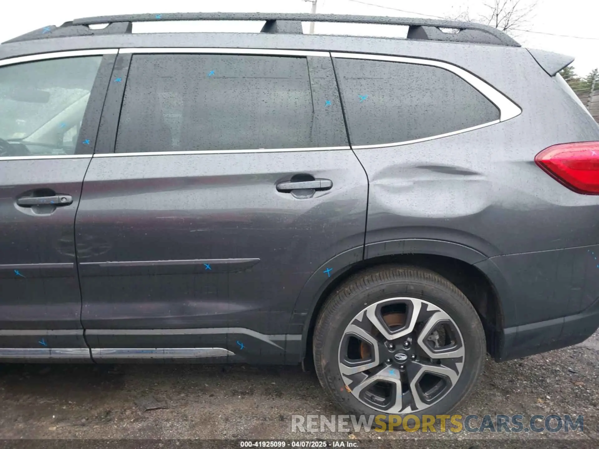 17 Photograph of a damaged car 4S4WMAUDXR3463367 SUBARU ASCENT 2024