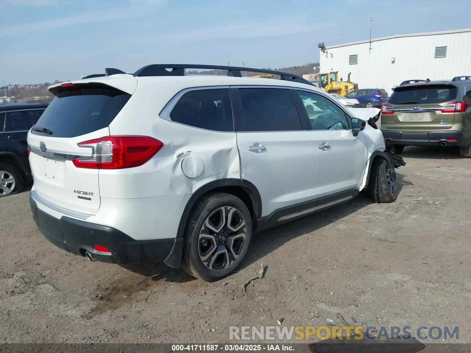 4 Photograph of a damaged car 4S4WMAWD2R3423801 SUBARU ASCENT 2024