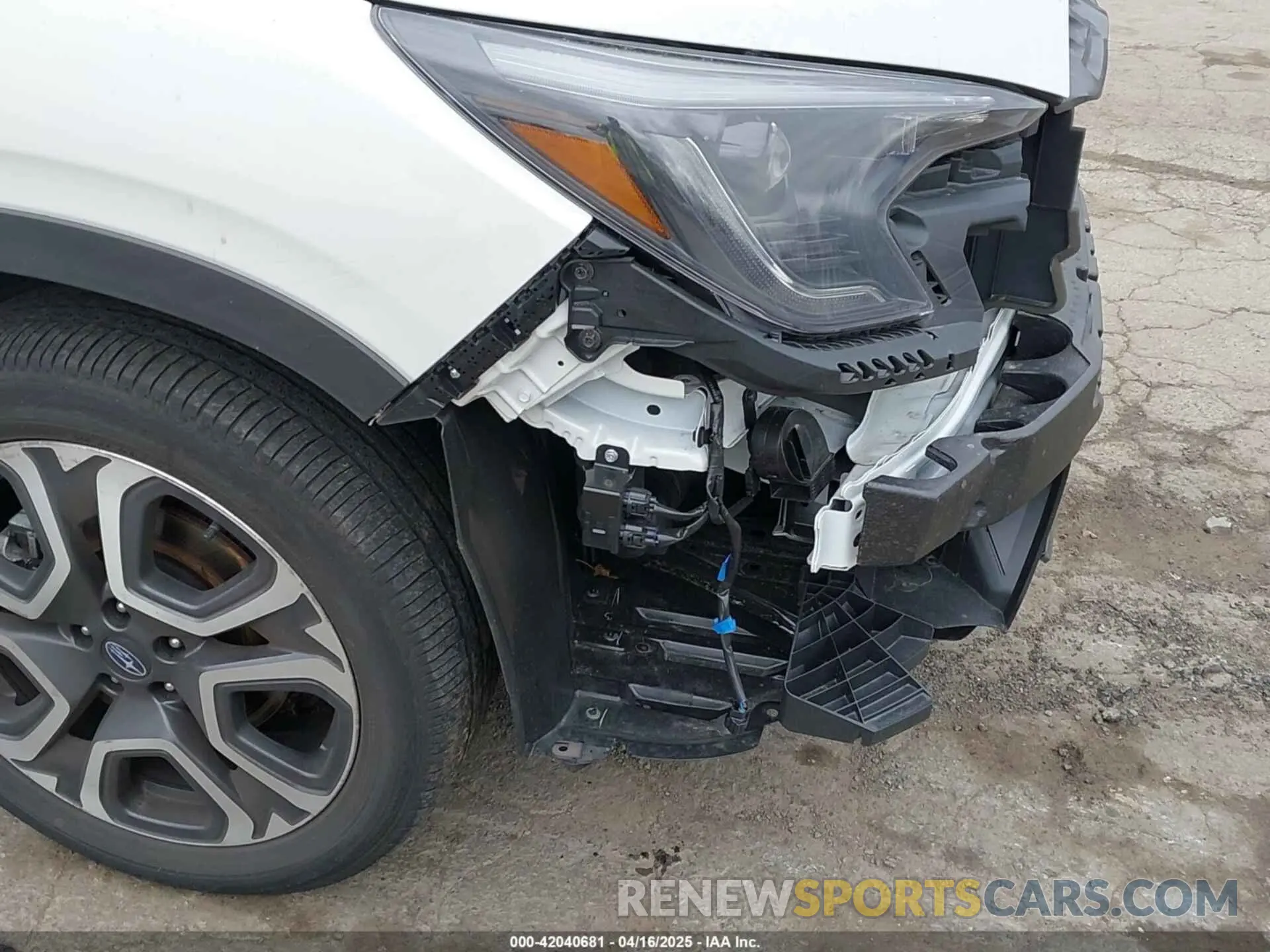 19 Photograph of a damaged car 4S4WMAWD3R3413889 SUBARU ASCENT 2024
