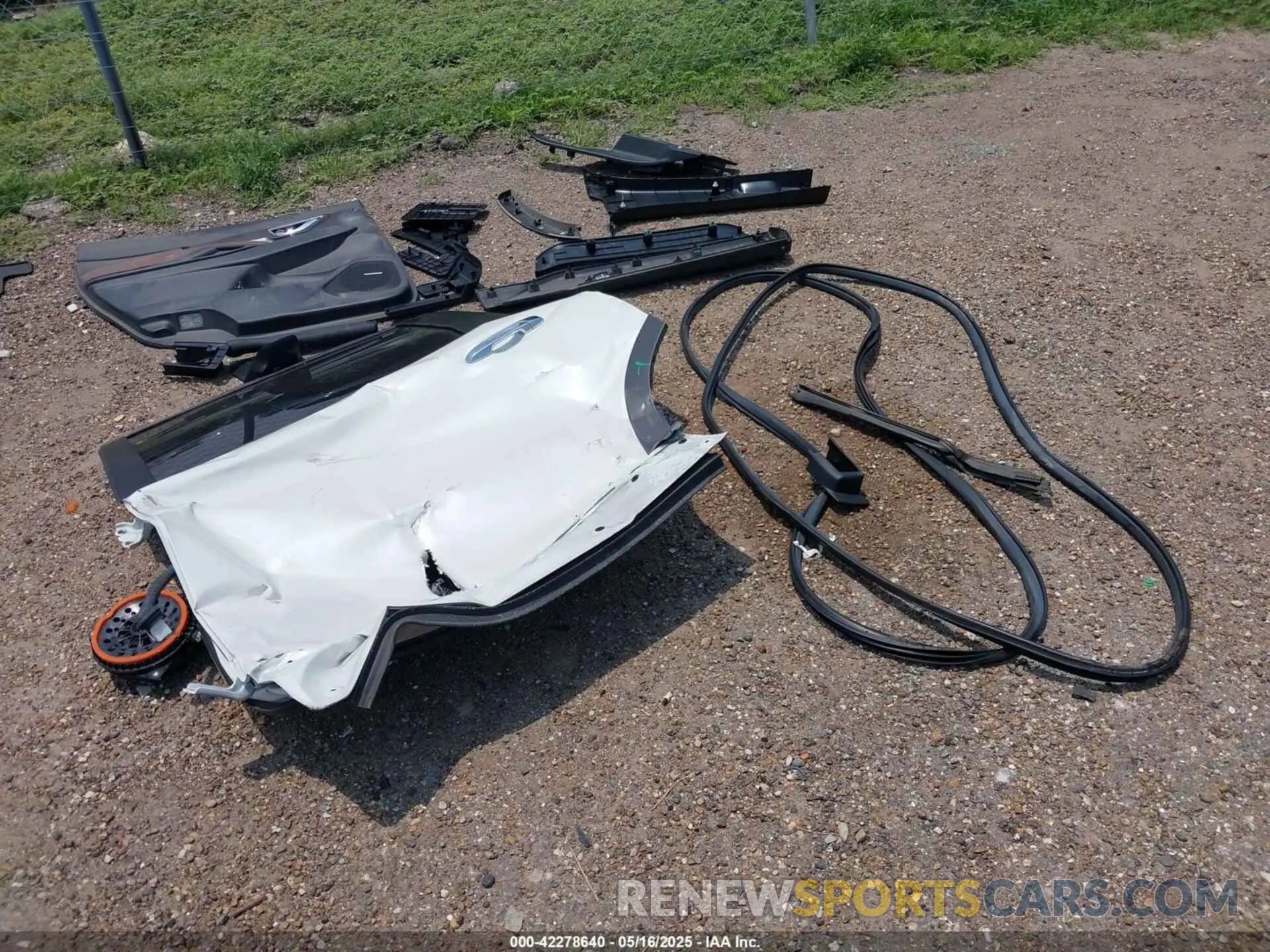 12 Photograph of a damaged car 4S4WMAWD9R3446282 SUBARU ASCENT 2024