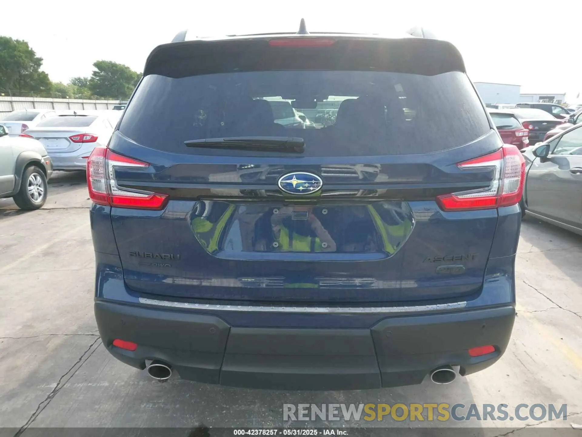 16 Photograph of a damaged car 4S4WMAFD8S3409598 SUBARU ASCENT 2025