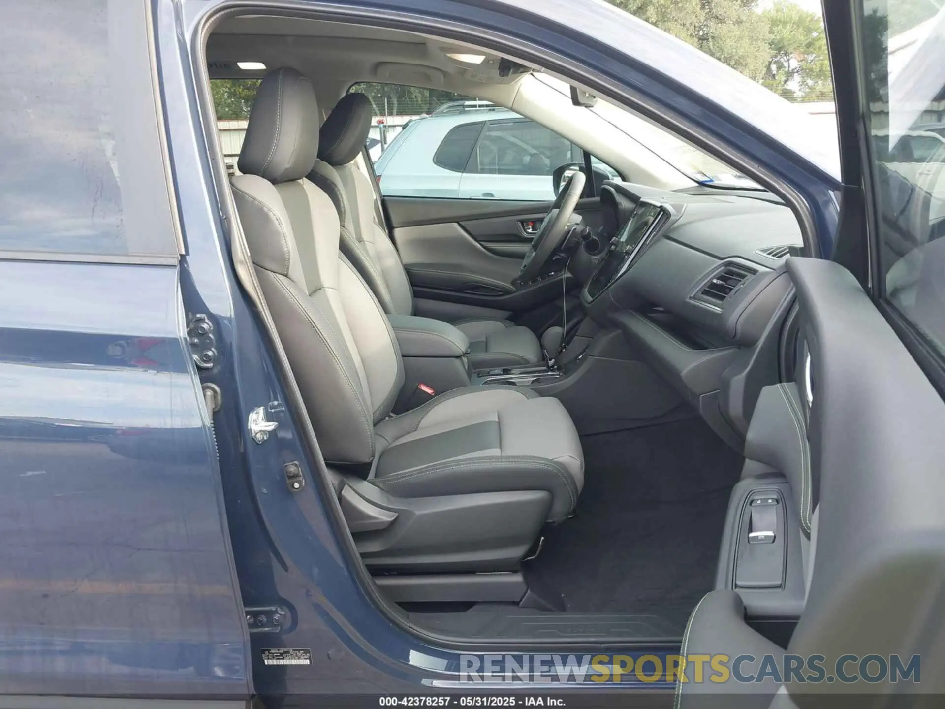 5 Photograph of a damaged car 4S4WMAFD8S3409598 SUBARU ASCENT 2025