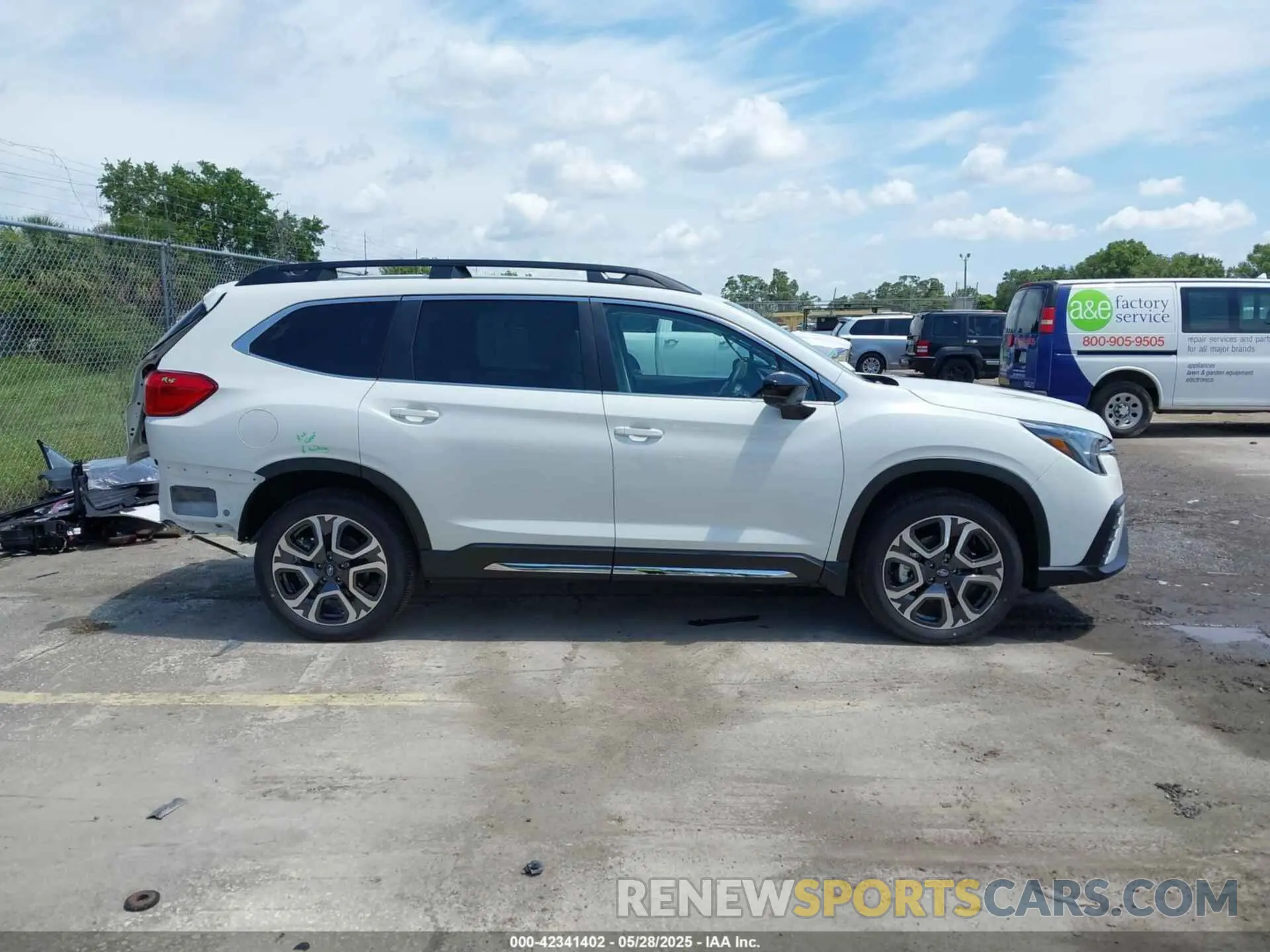 14 Photograph of a damaged car 4S4WMAPD0S3418097 SUBARU ASCENT 2025
