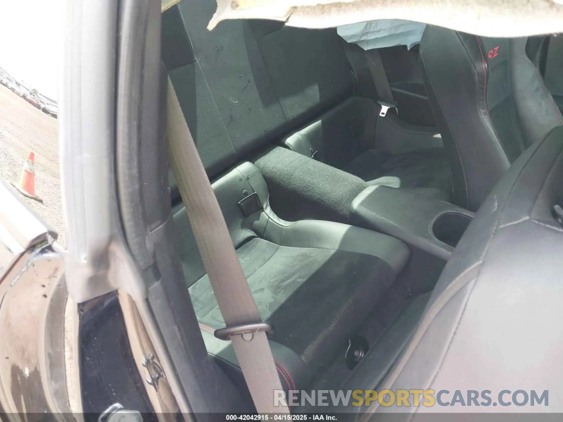 8 Photograph of a damaged car JF1ZCAC19L8703696 SUBARU BRZ 2020