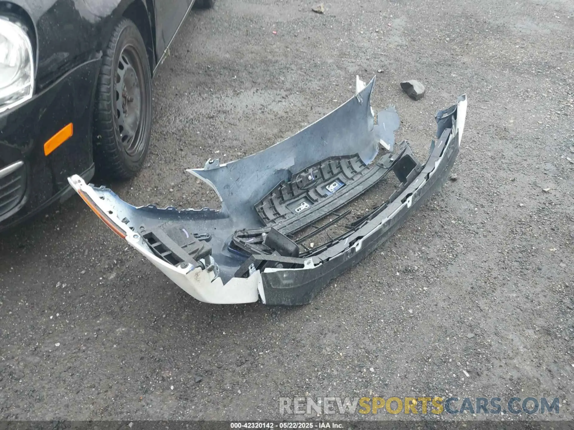 12 Photograph of a damaged car JF1ZDBF19N8703196 SUBARU BRZ 2022