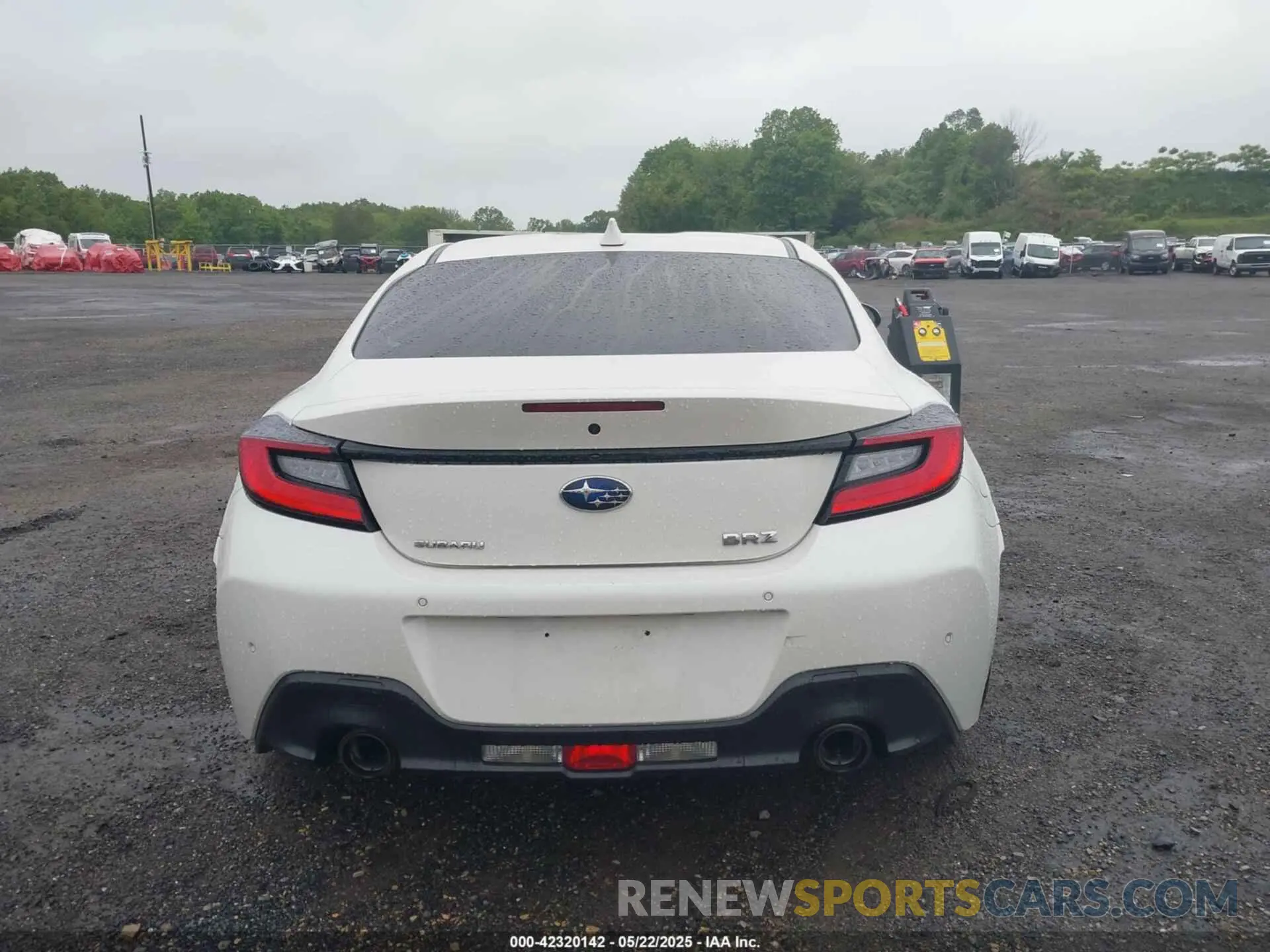 17 Photograph of a damaged car JF1ZDBF19N8703196 SUBARU BRZ 2022