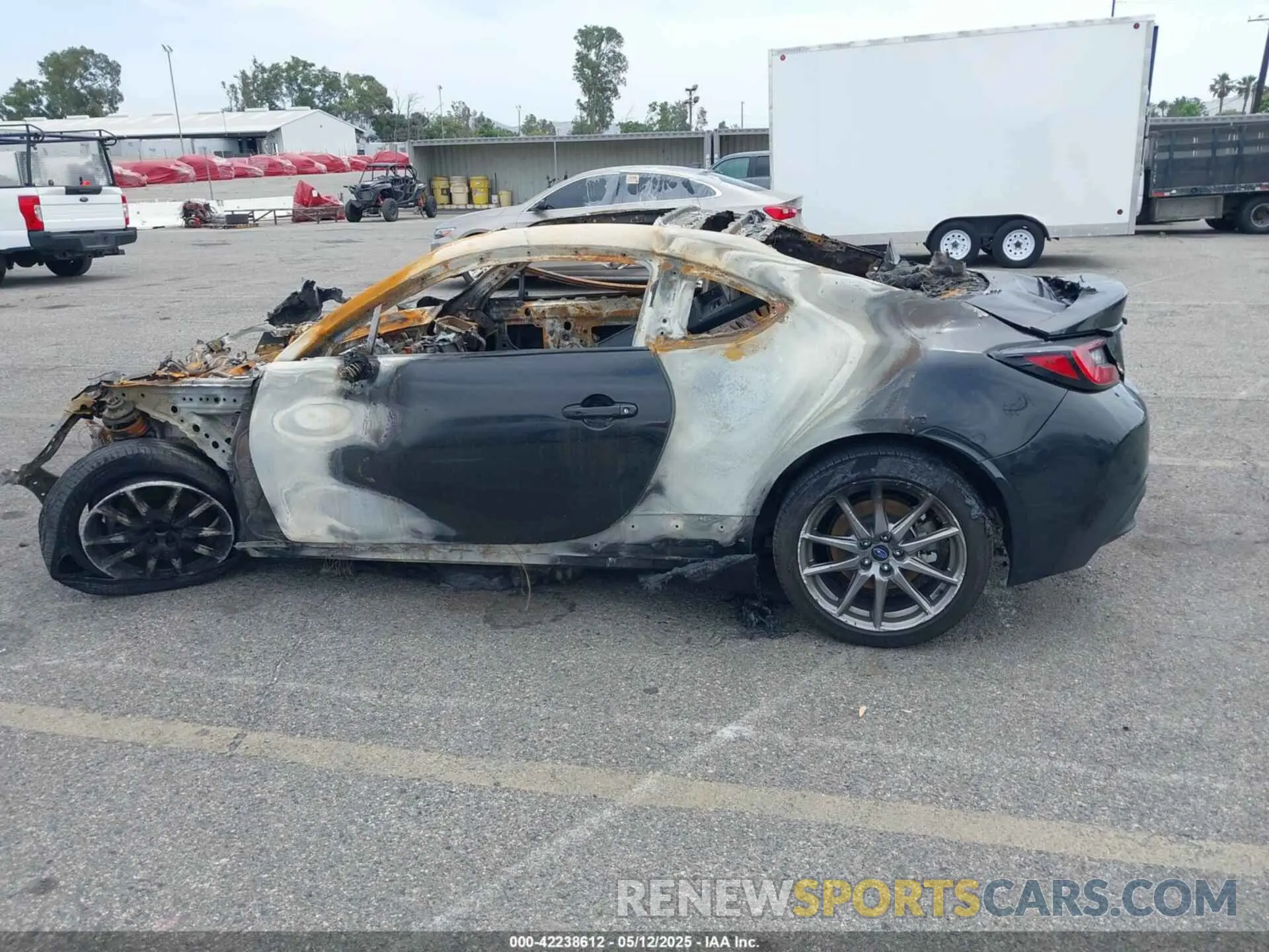 13 Photograph of a damaged car JF1ZDBB19P9707574 SUBARU BRZ 2023