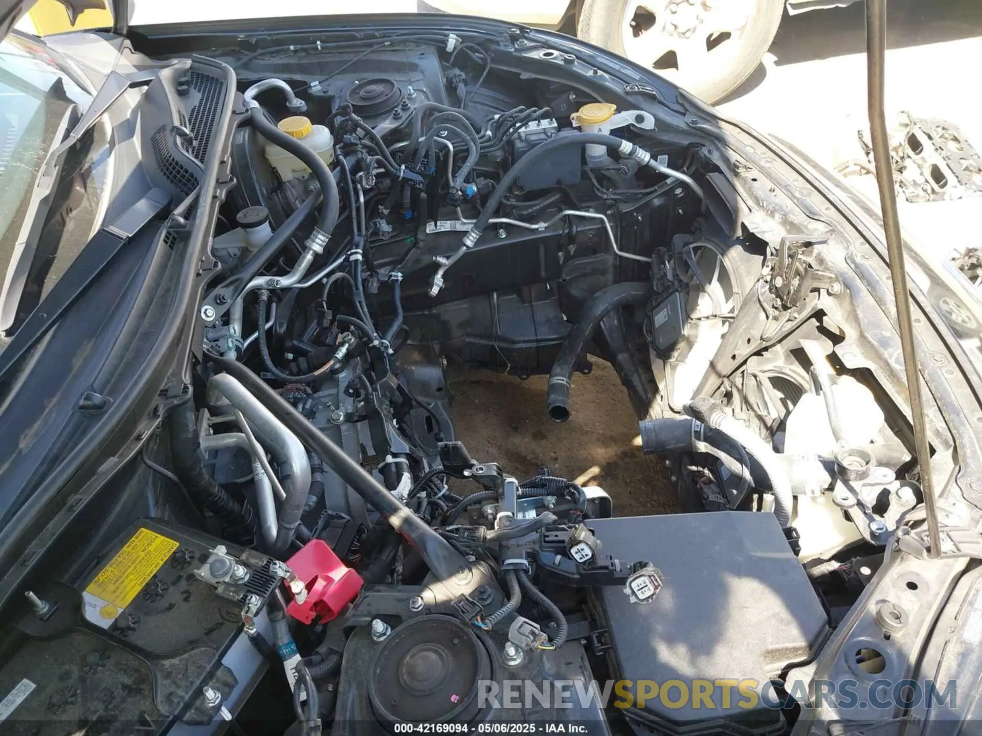 19 Photograph of a damaged car JF1ZDBE11P9707404 SUBARU BRZ 2023