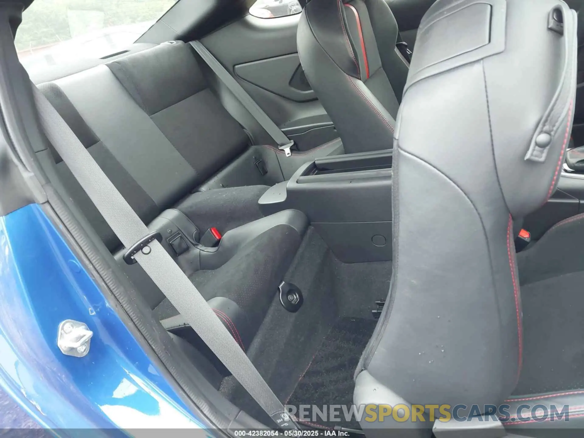 8 Photograph of a damaged car JF1ZDBF19P8703377 SUBARU BRZ 2023
