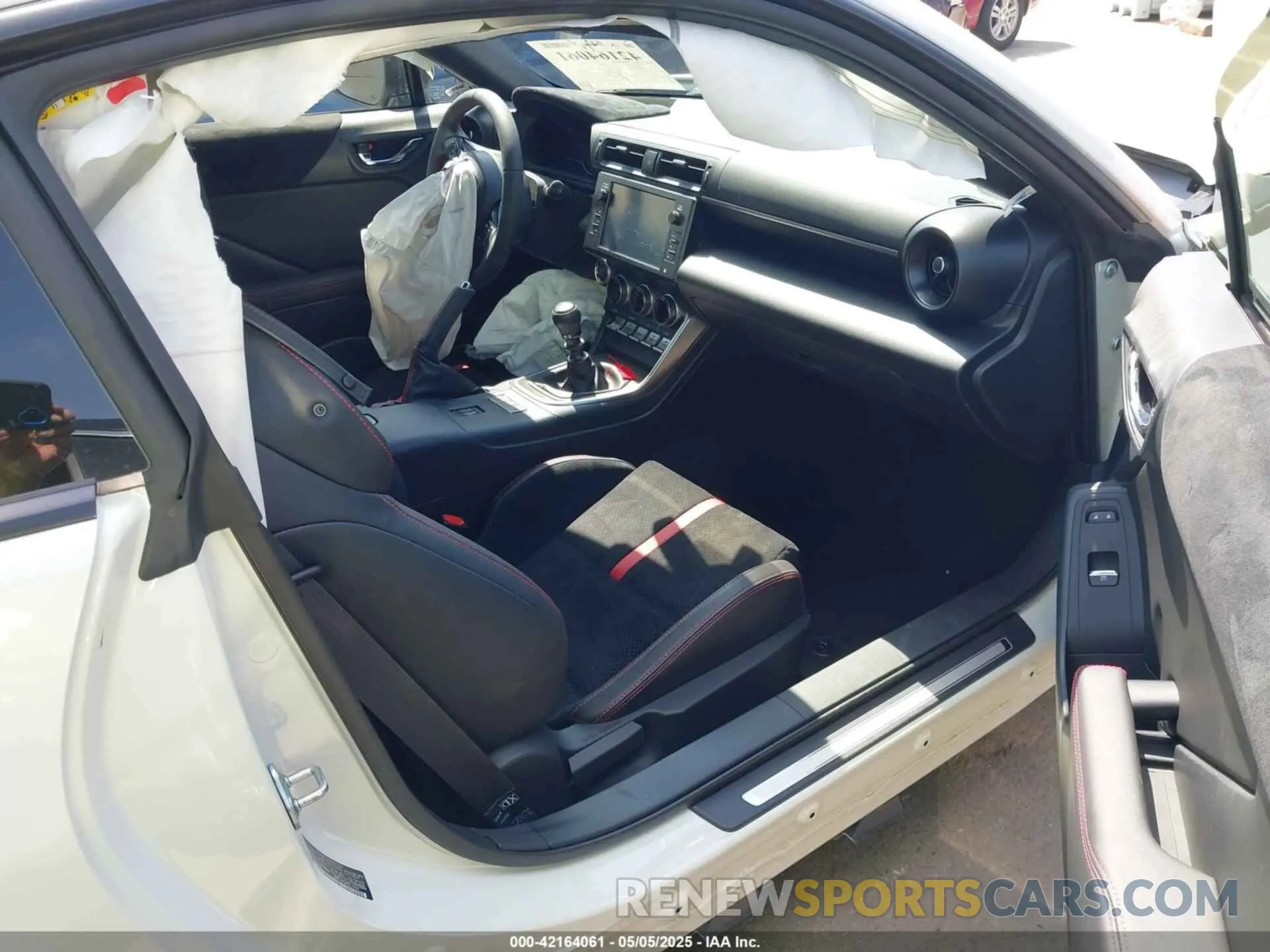 5 Photograph of a damaged car JF1ZDBE19R9702440 SUBARU BRZ 2024