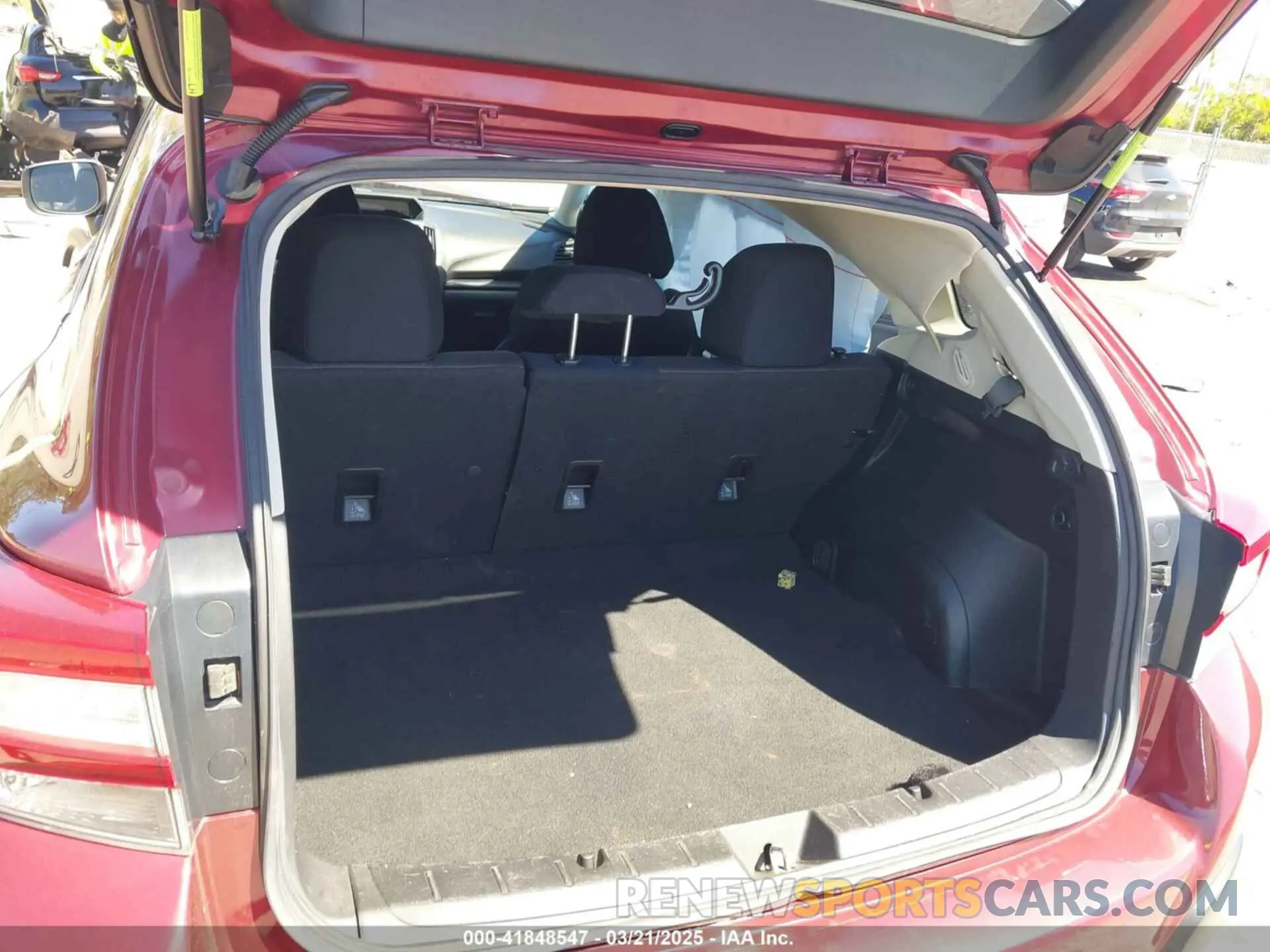 19 Photograph of a damaged car JF2GTABCXKH313713 SUBARU CROSSTREK 2019