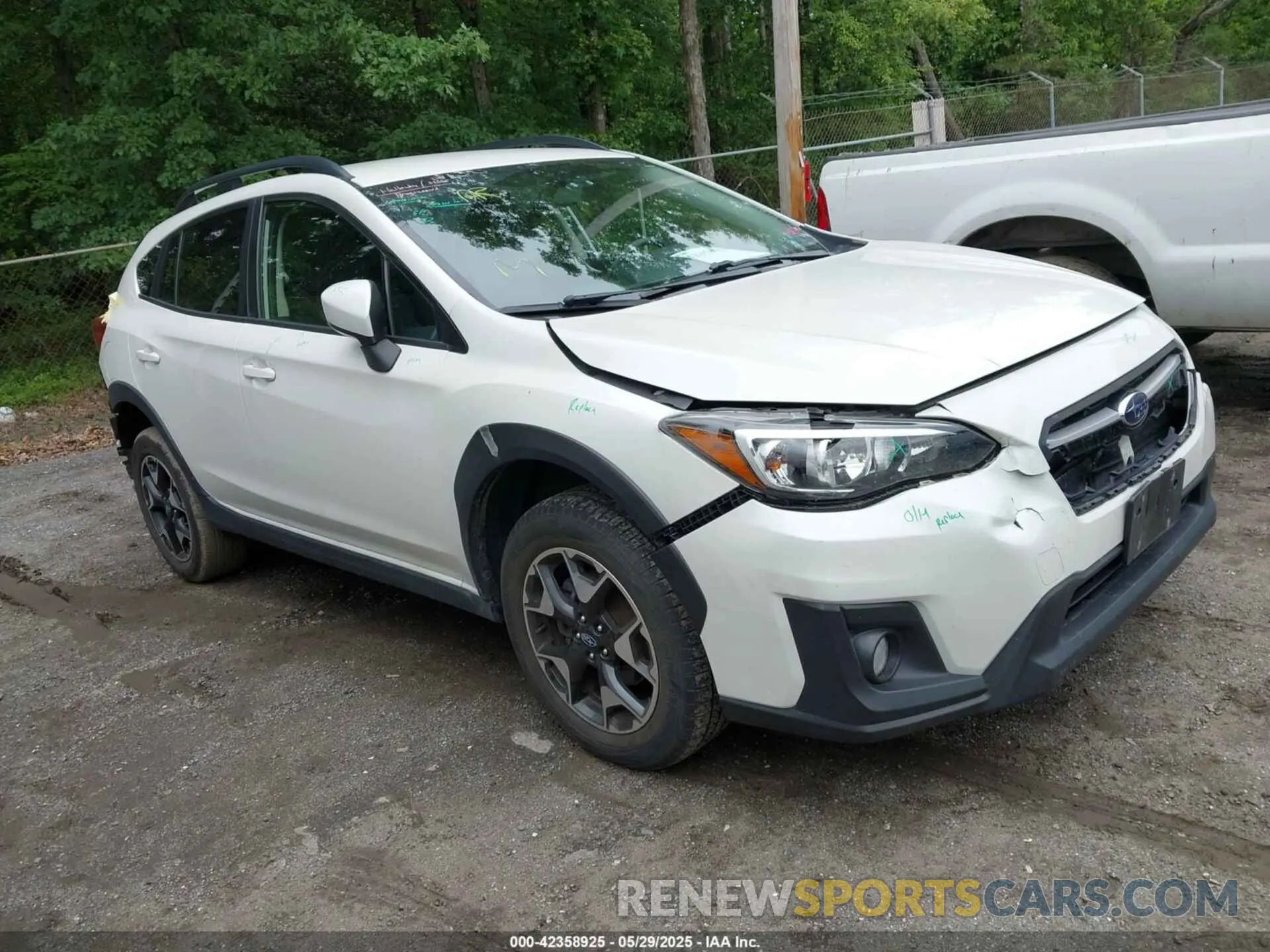 1 Photograph of a damaged car JF2GTACC2KH255868 SUBARU CROSSTREK 2019