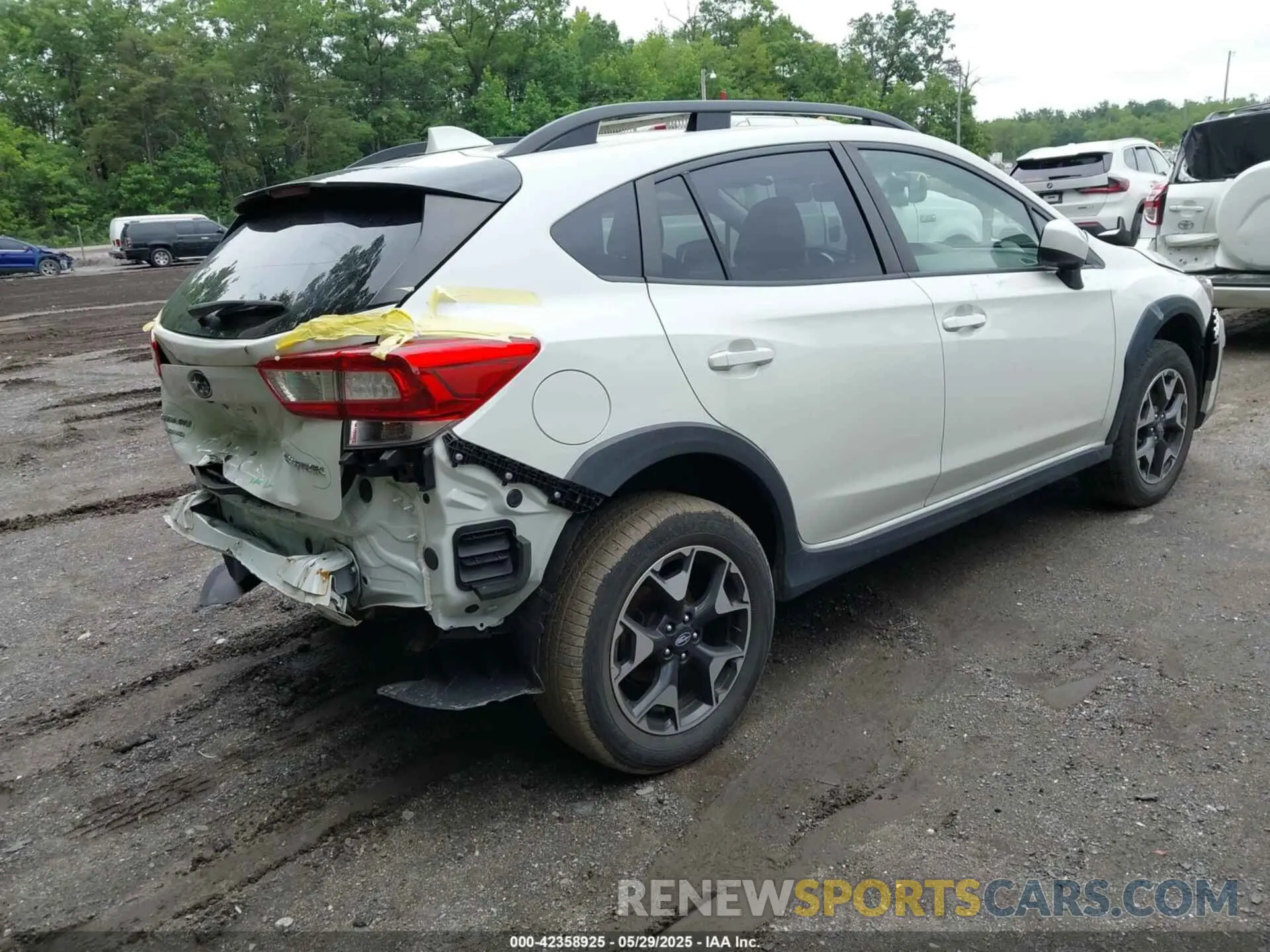 4 Photograph of a damaged car JF2GTACC2KH255868 SUBARU CROSSTREK 2019