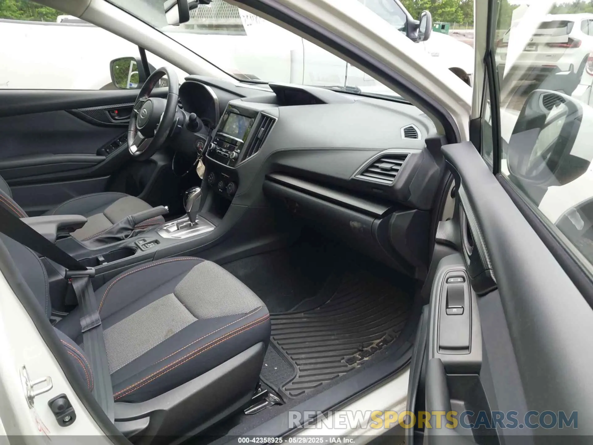 5 Photograph of a damaged car JF2GTACC2KH255868 SUBARU CROSSTREK 2019