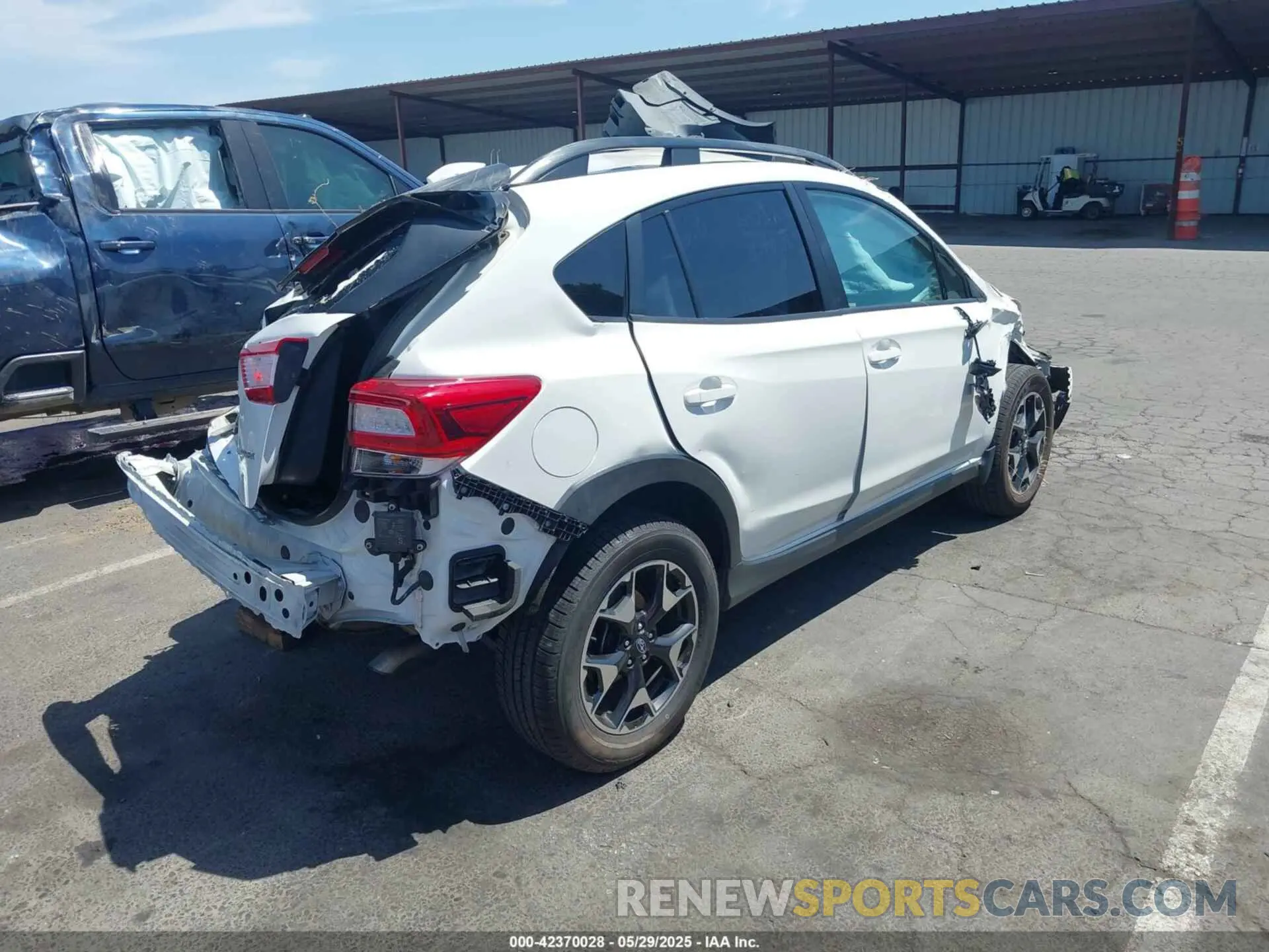 4 Photograph of a damaged car JF2GTAEC3KH223220 SUBARU CROSSTREK 2019