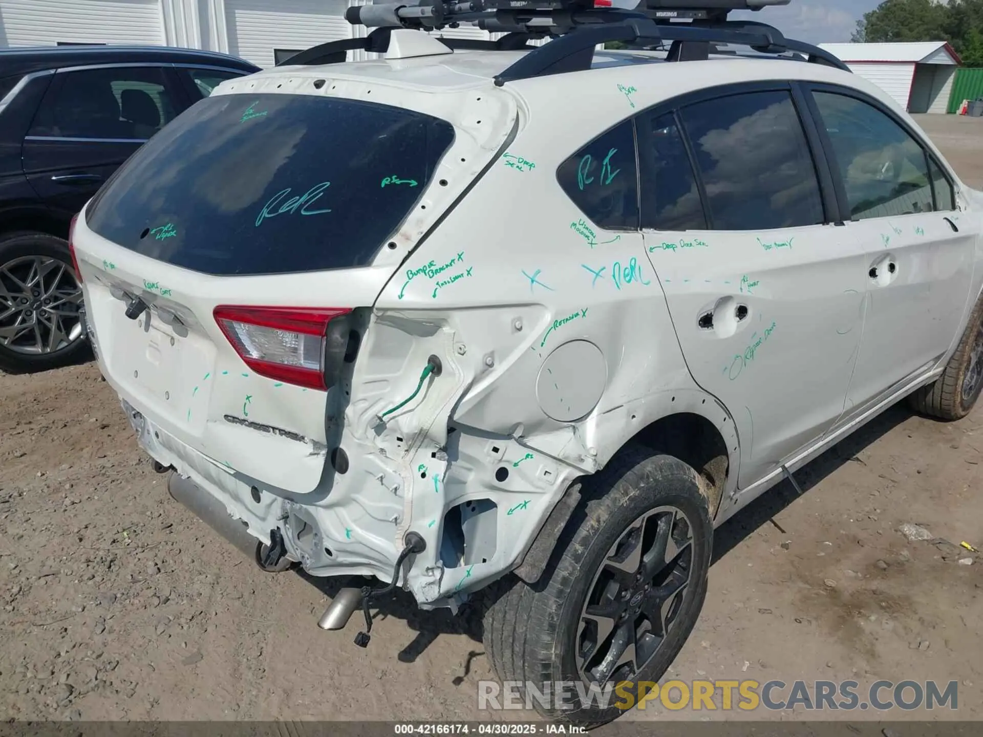 19 Photograph of a damaged car JF2GTAEC4KH307353 SUBARU CROSSTREK 2019