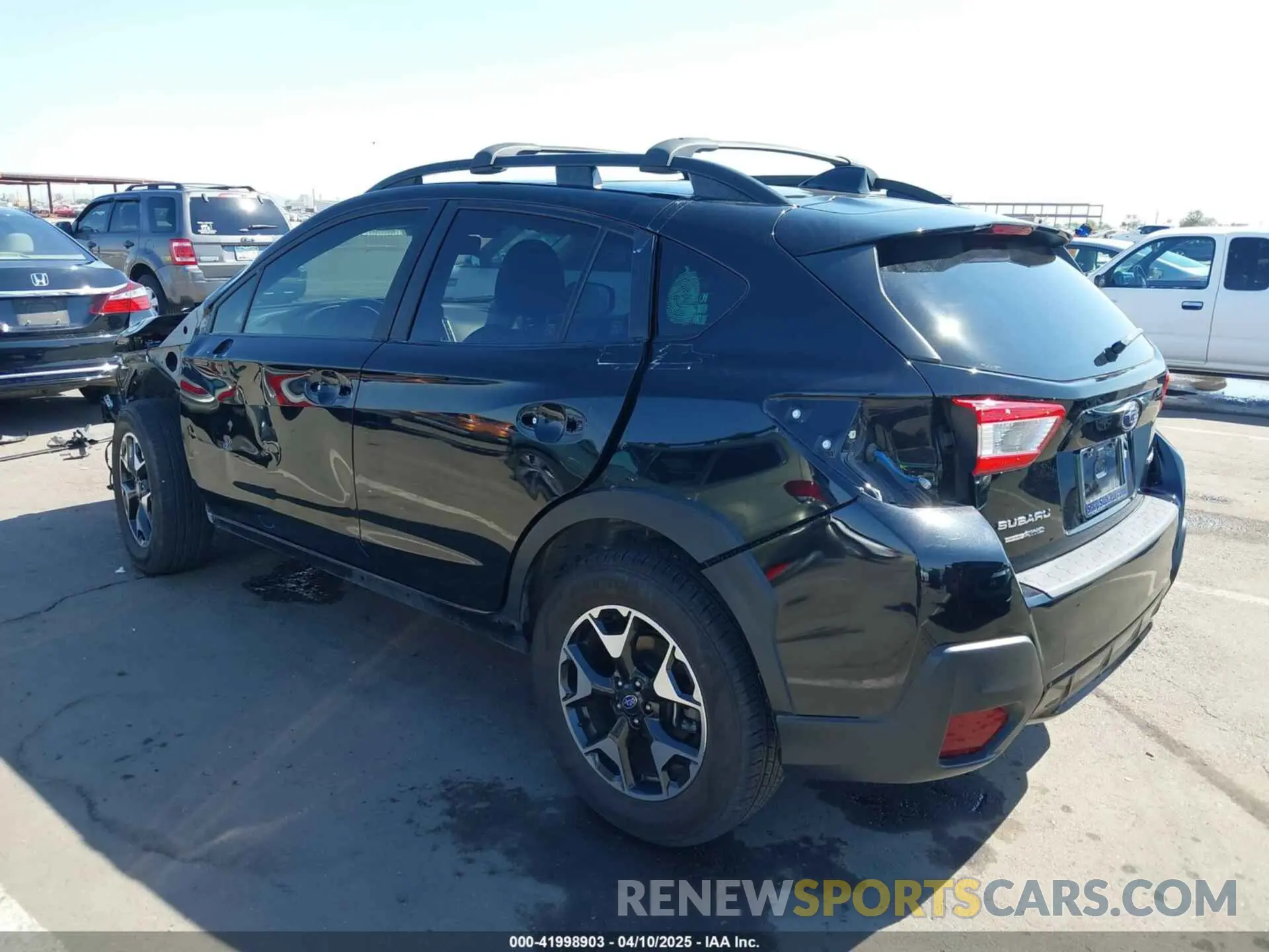3 Photograph of a damaged car JF2GTAEC8KH251546 SUBARU CROSSTREK 2019