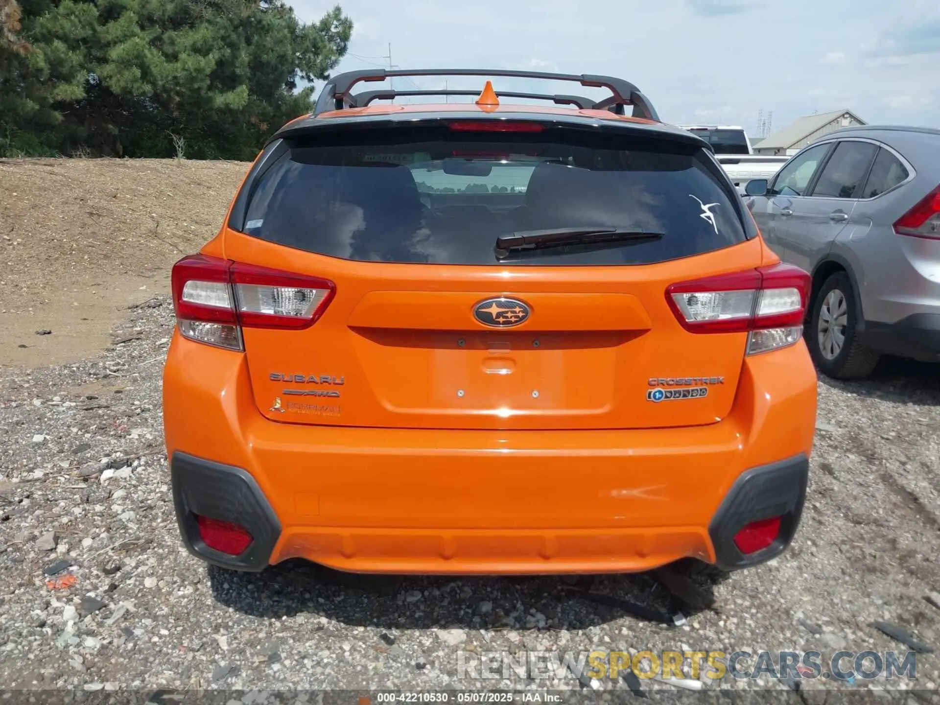 17 Photograph of a damaged car JF2GTAEC8KH308053 SUBARU CROSSTREK 2019