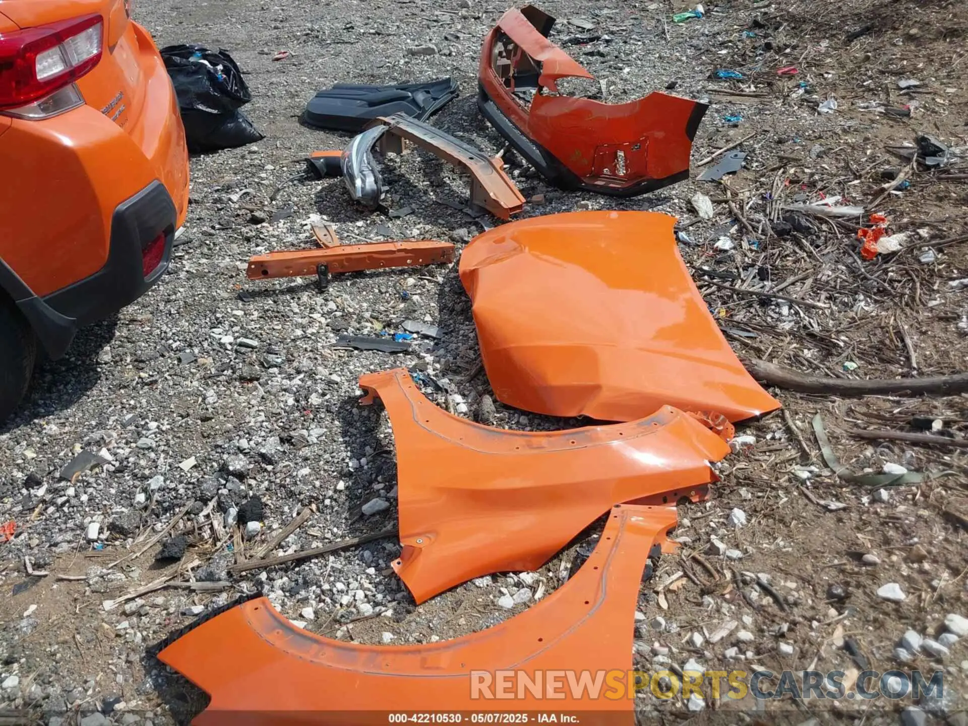 18 Photograph of a damaged car JF2GTAEC8KH308053 SUBARU CROSSTREK 2019