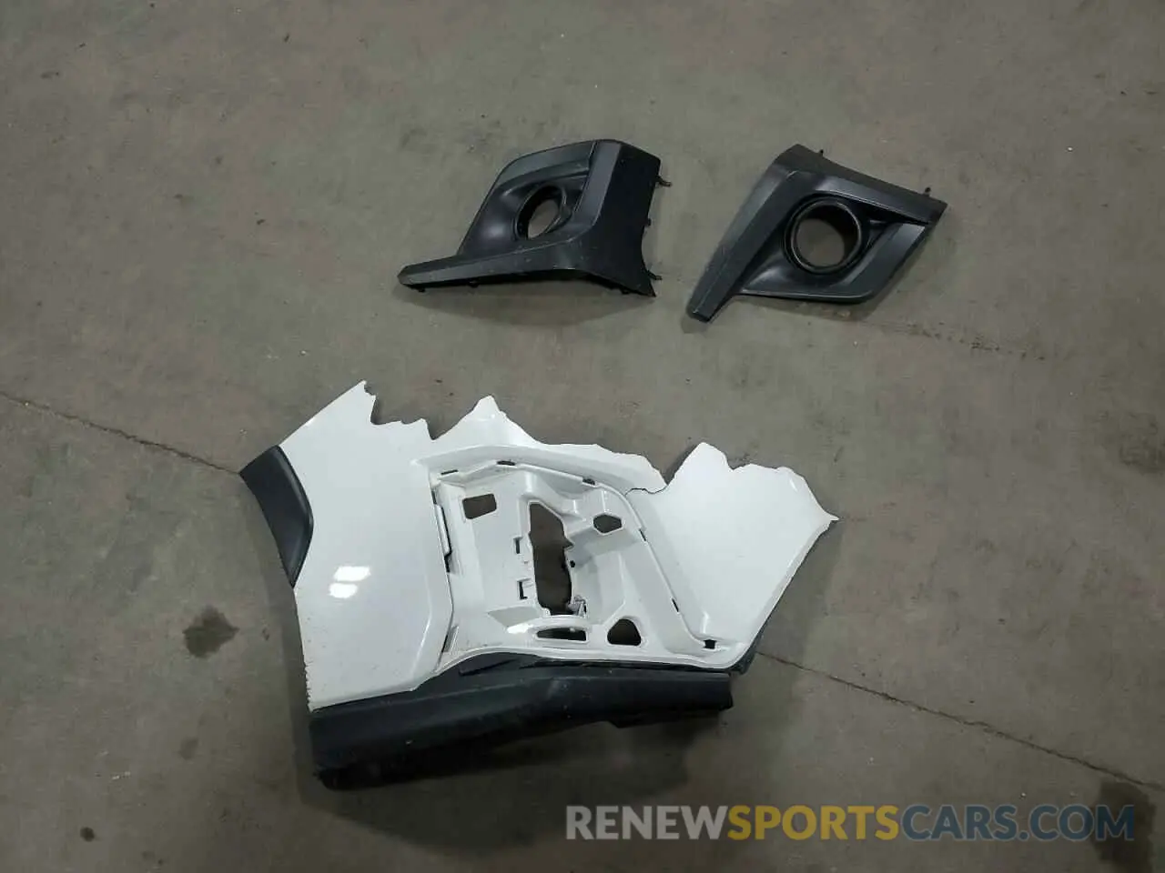 13 Photograph of a damaged car JF2GTAMCXK8375030 SUBARU CROSSTREK 2019