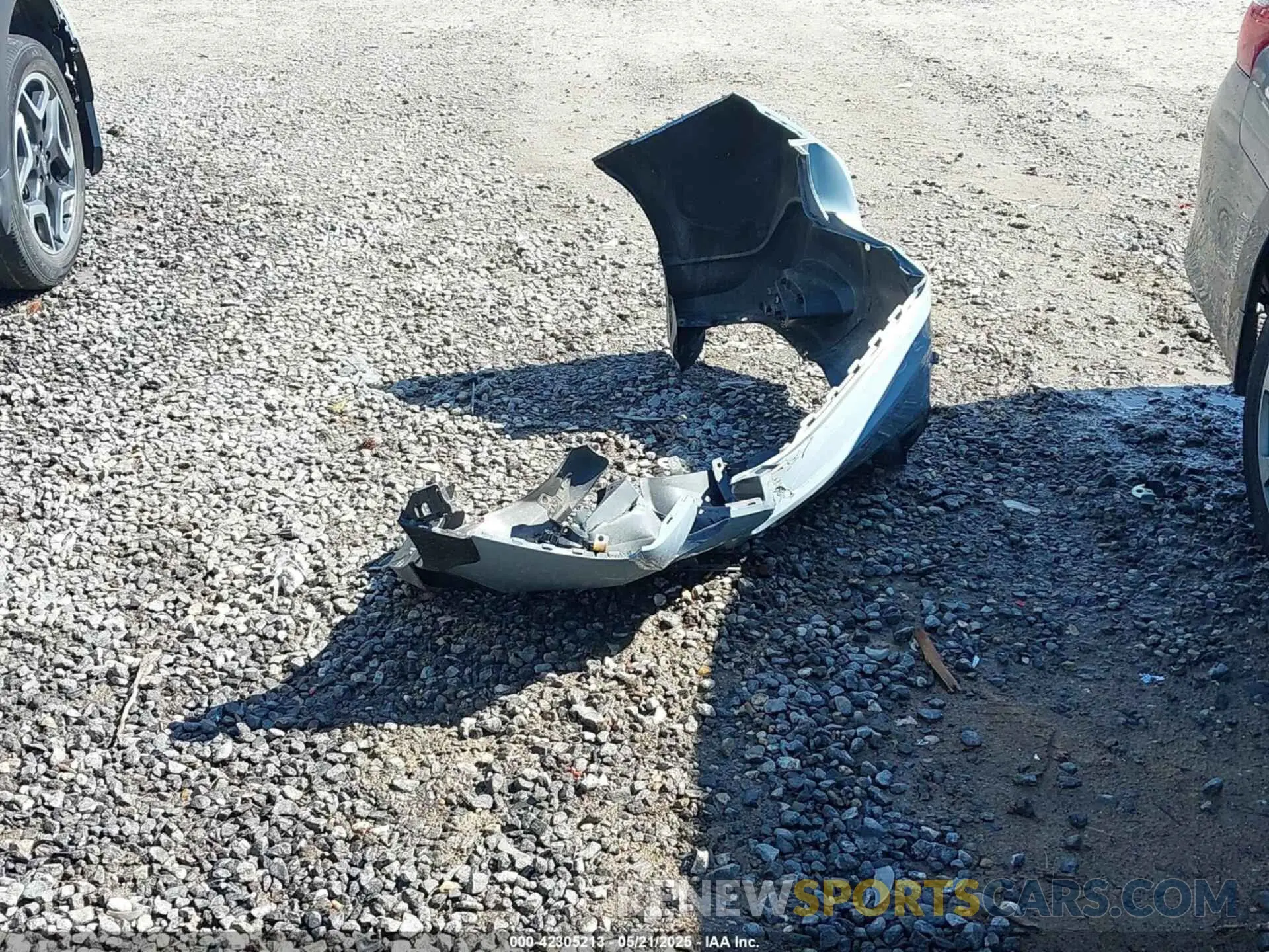 12 Photograph of a damaged car JF2GTANC4K8290702 SUBARU CROSSTREK 2019