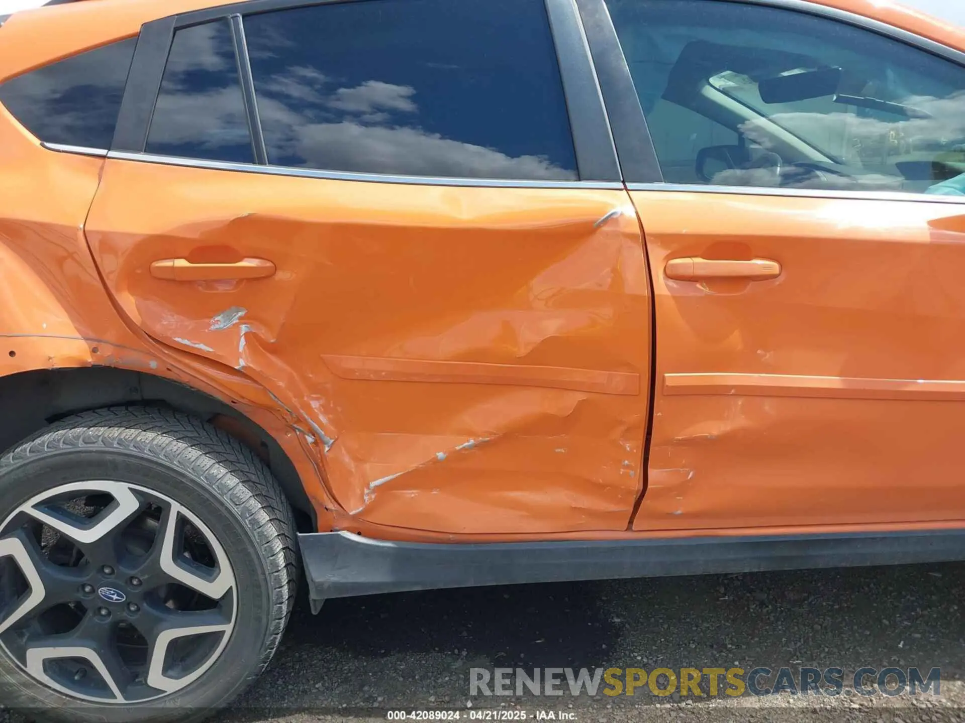 6 Photograph of a damaged car JF2GTANC6K8275554 SUBARU CROSSTREK 2019