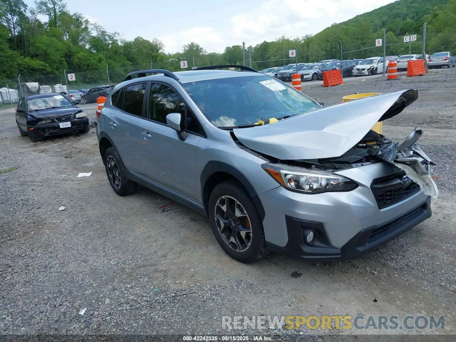 1 Photograph of a damaged car JF2GTAEC0LH252756 SUBARU CROSSTREK 2020