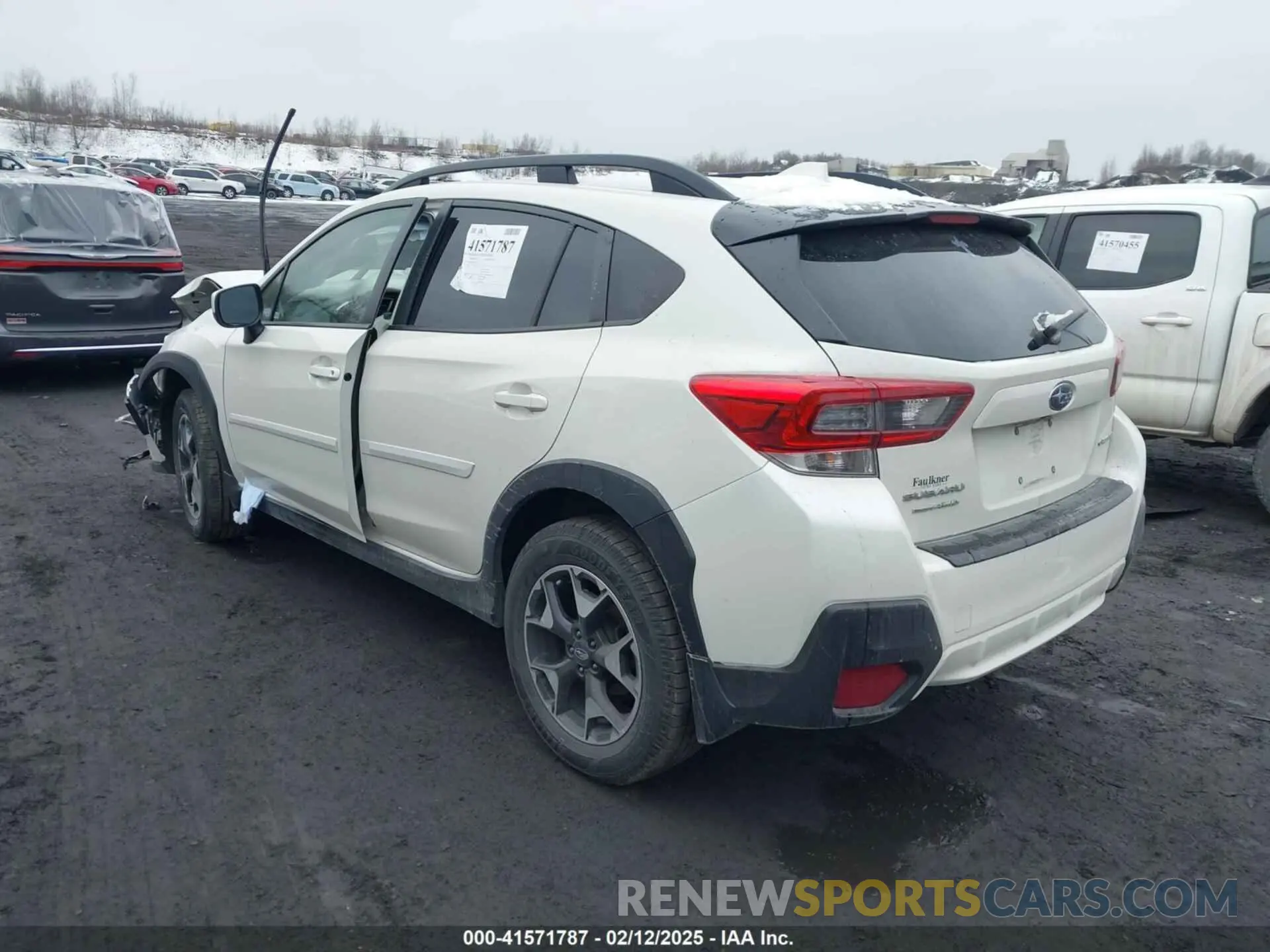 3 Photograph of a damaged car JF2GTAEC8L8217186 SUBARU CROSSTREK 2020
