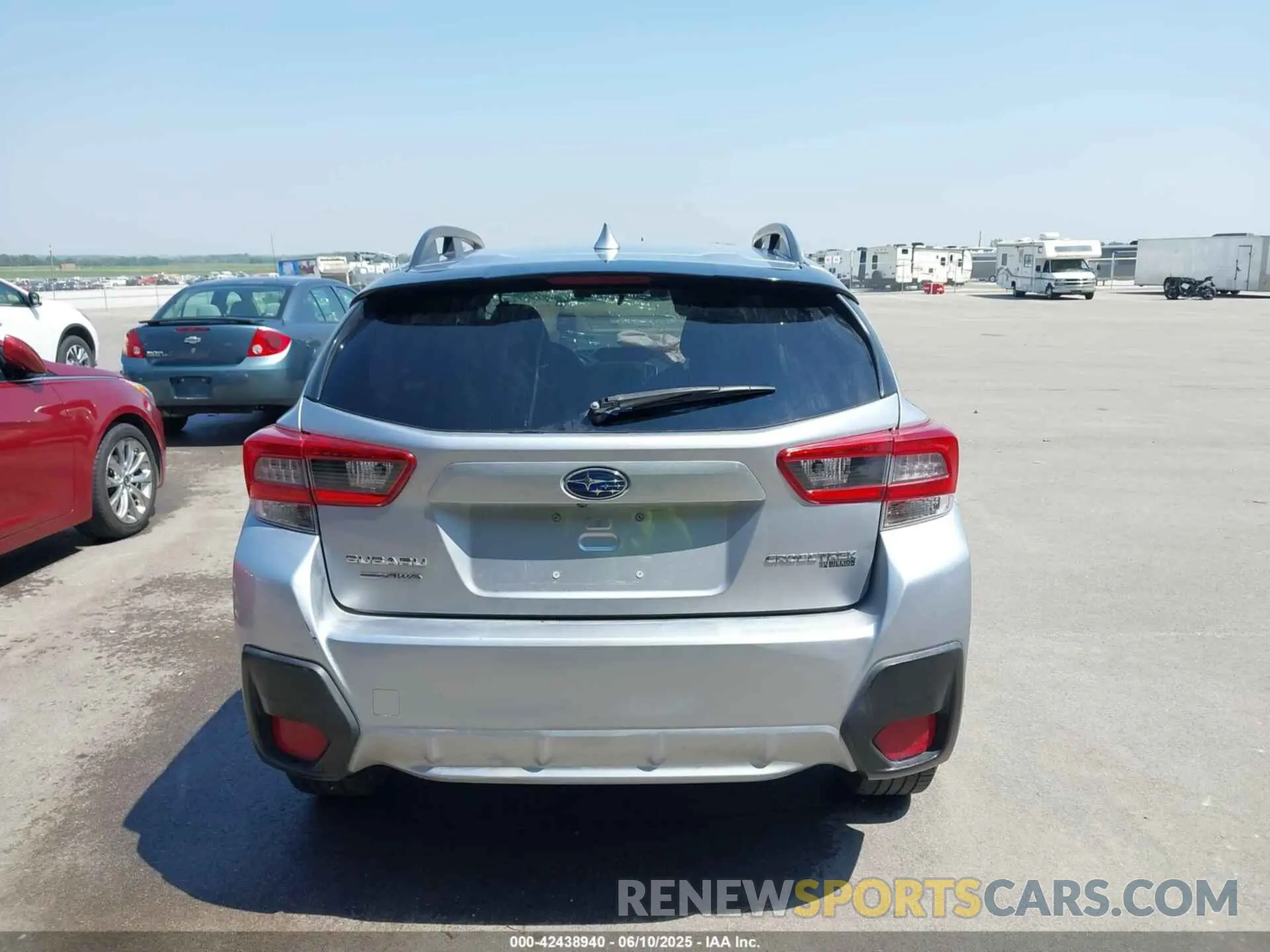 16 Photograph of a damaged car JF2GTAPC4L8235570 SUBARU CROSSTREK 2020