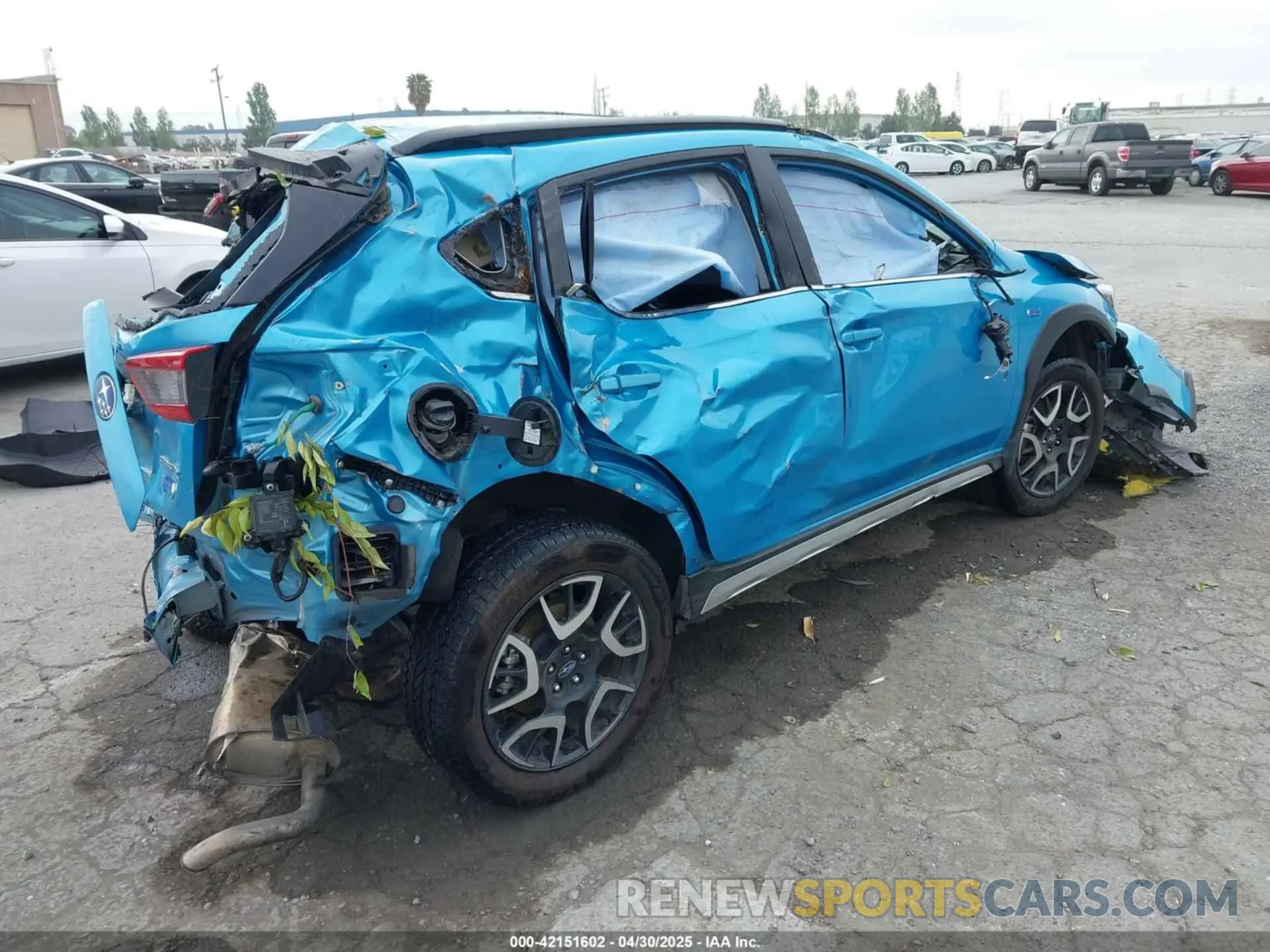 4 Photograph of a damaged car JF2GTDNC7LH282371 SUBARU CROSSTREK 2020