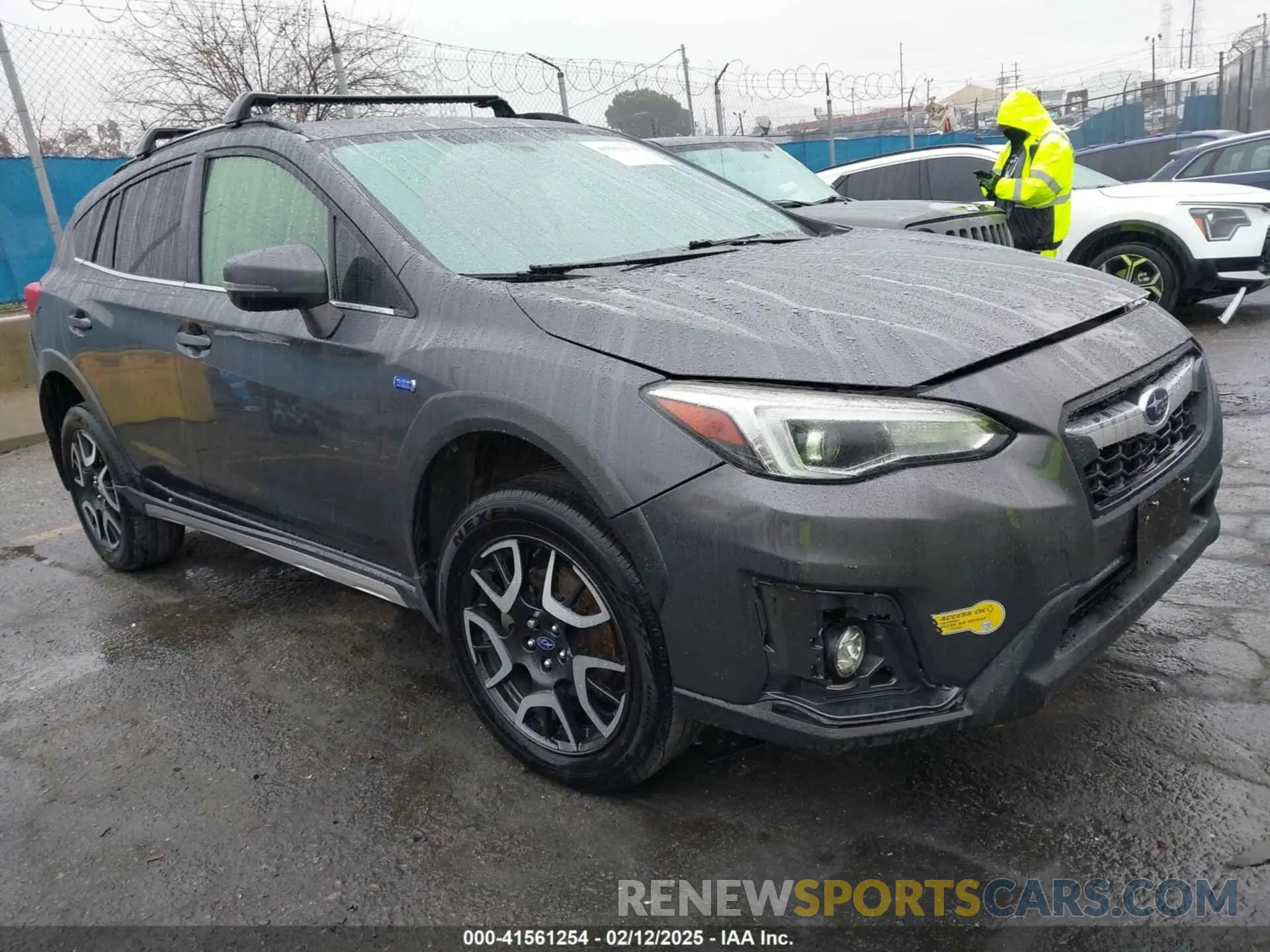1 Photograph of a damaged car JF2GTDNCXLH283157 SUBARU CROSSTREK 2020