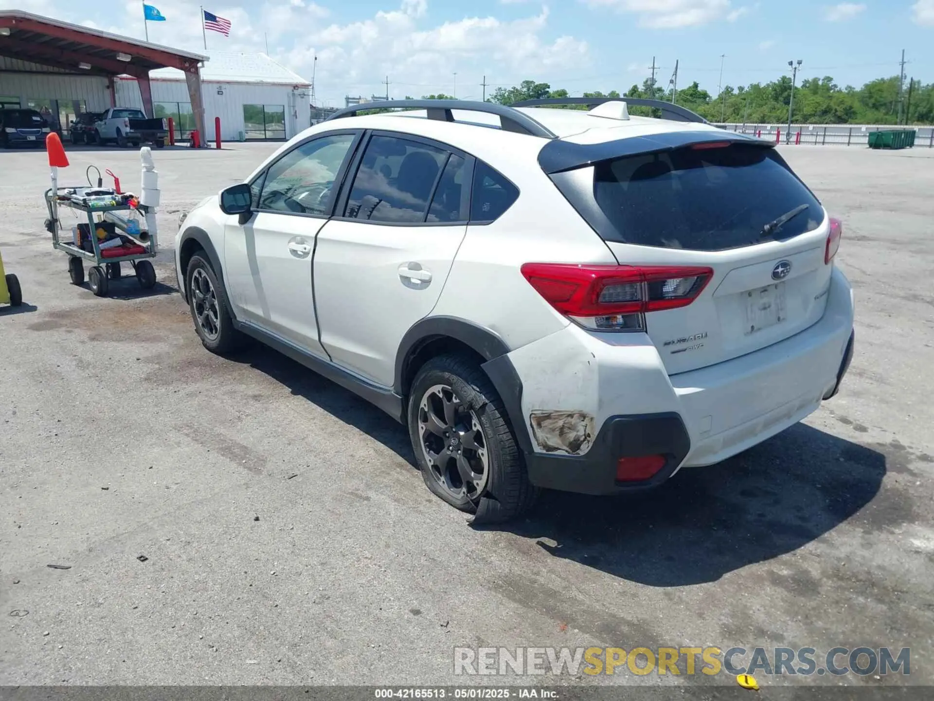 3 Photograph of a damaged car JF2GTAPCXM8333584 SUBARU CROSSTREK 2021