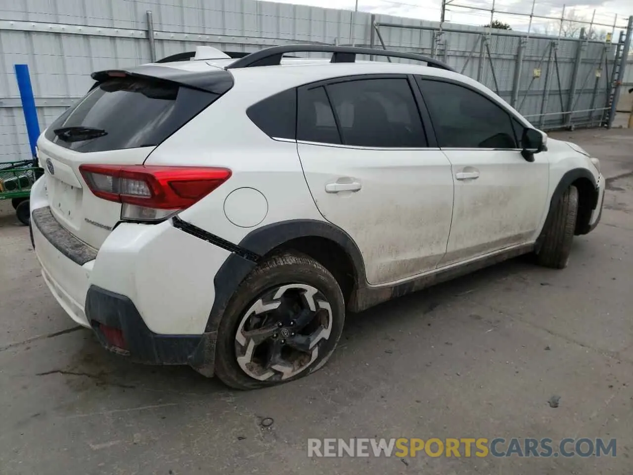 3 Photograph of a damaged car JF2GTHMC0M8669175 SUBARU CROSSTREK 2021