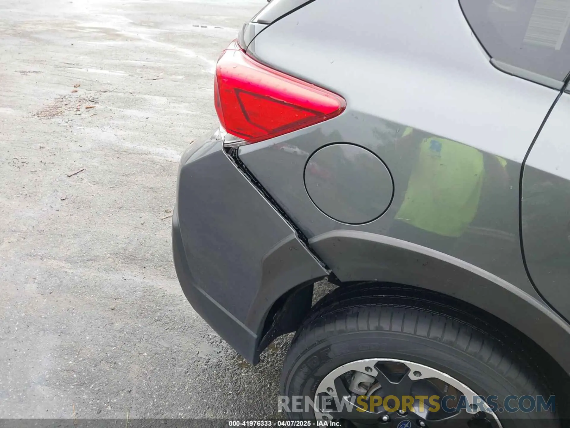 18 Photograph of a damaged car JF2GTAPC8N8283026 SUBARU CROSSTREK 2022