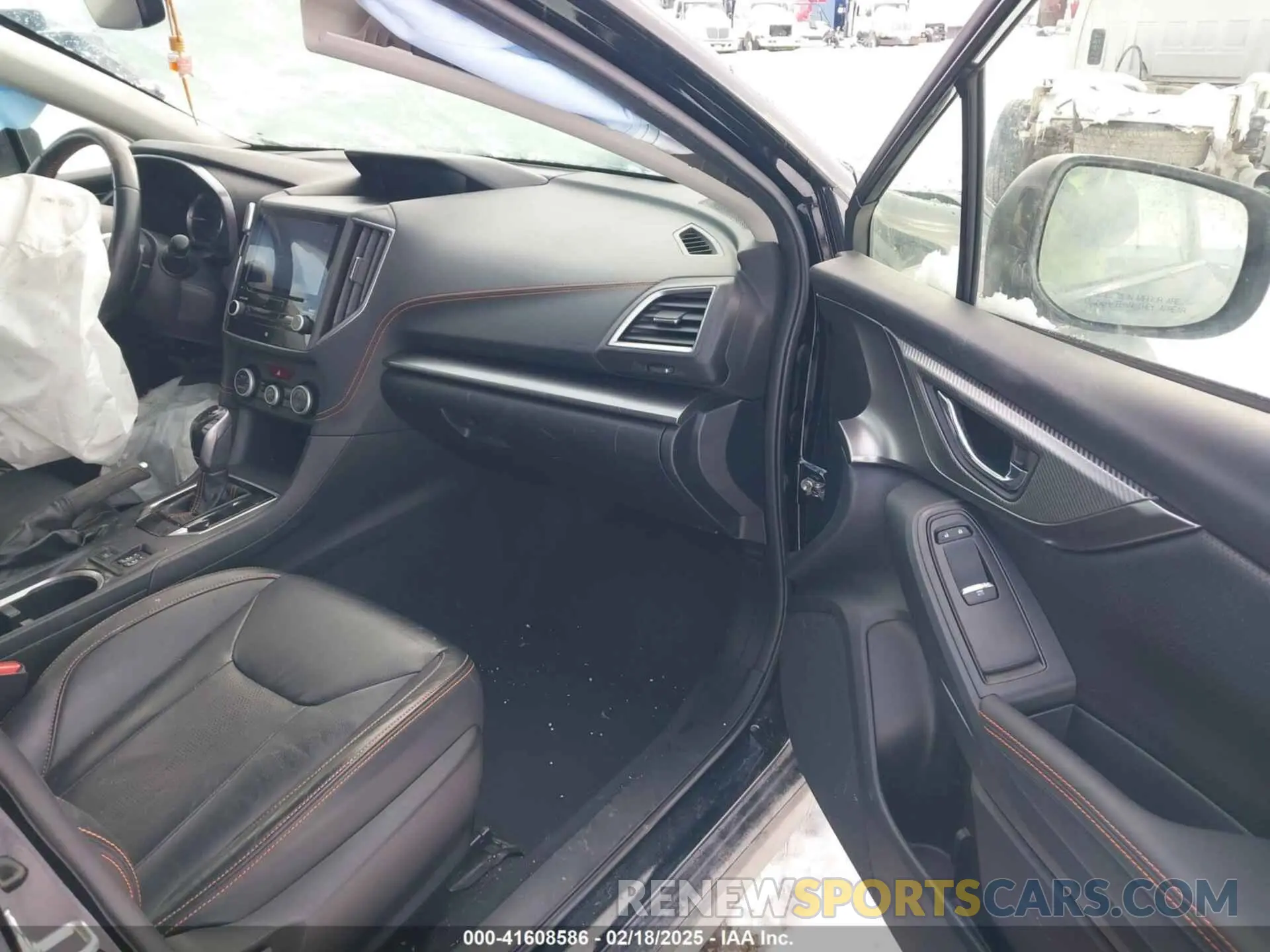 5 Photograph of a damaged car JF2GTHMC1N8235624 SUBARU CROSSTREK 2022