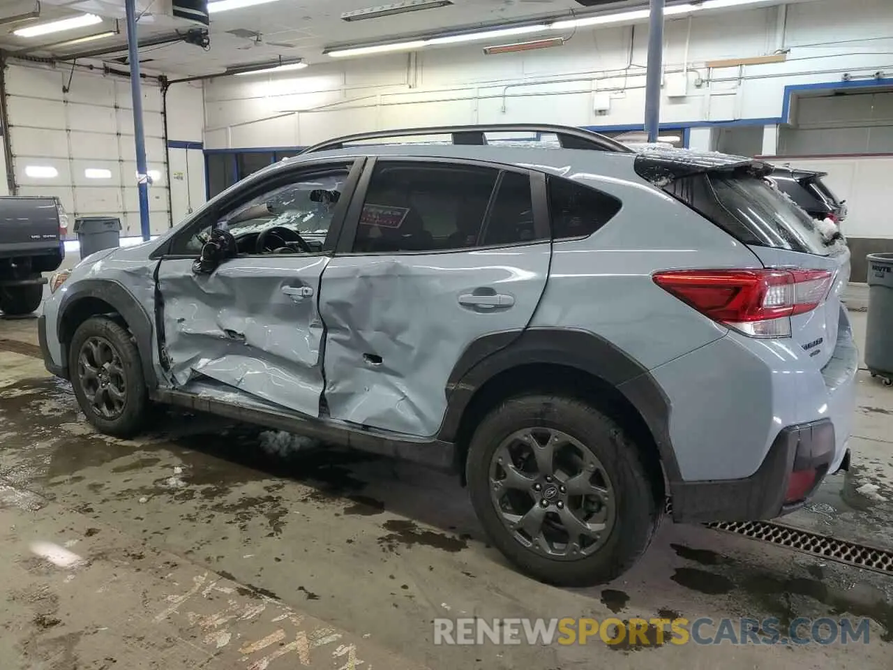 2 Photograph of a damaged car JF2GTHRC0NH209931 SUBARU CROSSTREK 2022