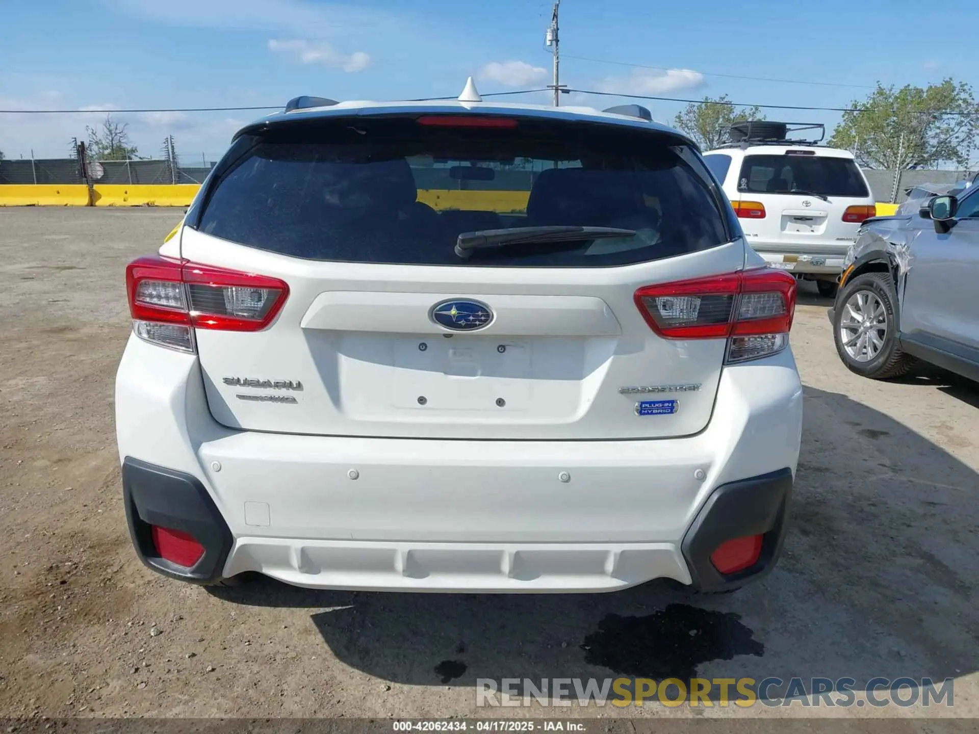 16 Photograph of a damaged car JF2GTDNC5PH270869 SUBARU CROSSTREK 2023