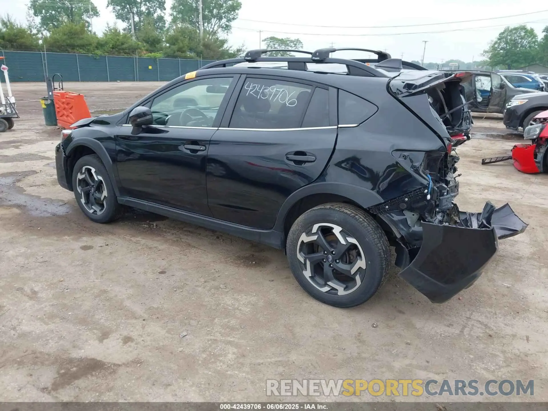 3 Photograph of a damaged car JF2GTHMC8PH304716 SUBARU CROSSTREK 2023