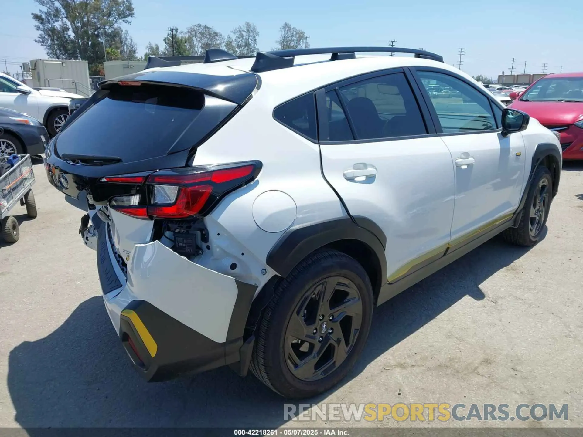 4 Photograph of a damaged car 4S4GUHF60R3828568 SUBARU CROSSTREK 2024