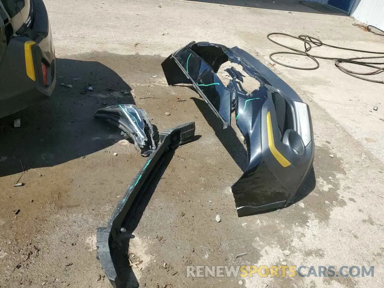 12 Photograph of a damaged car 4S4GUHF62R3732635 SUBARU CROSSTREK 2024