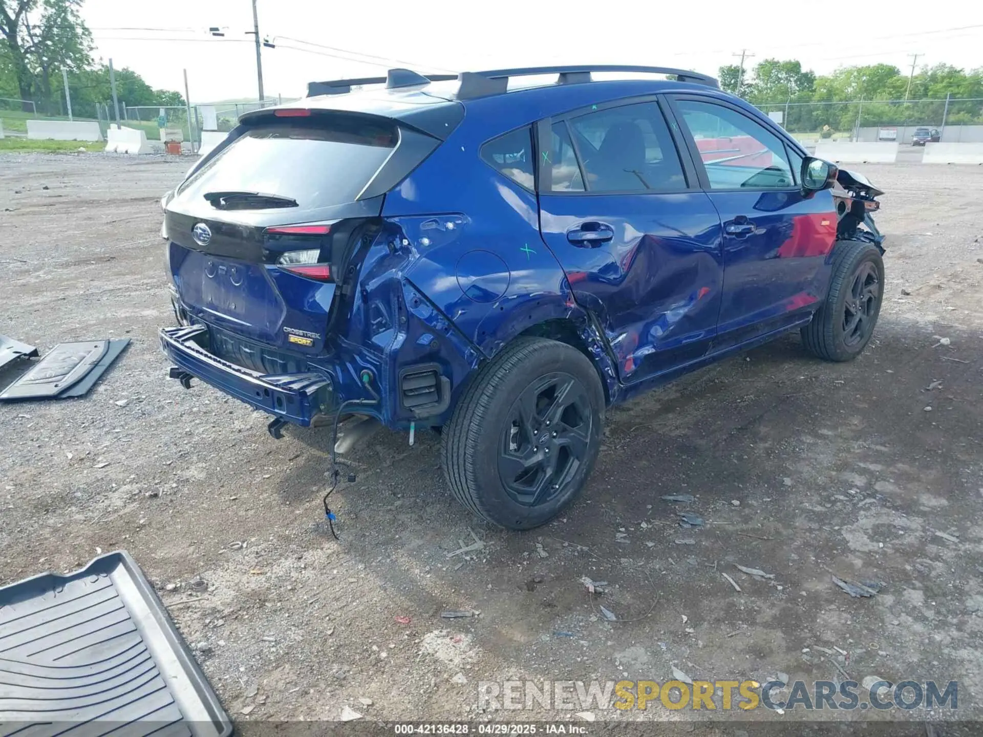 4 Photograph of a damaged car 4S4GUHF63R3801722 SUBARU CROSSTREK 2024